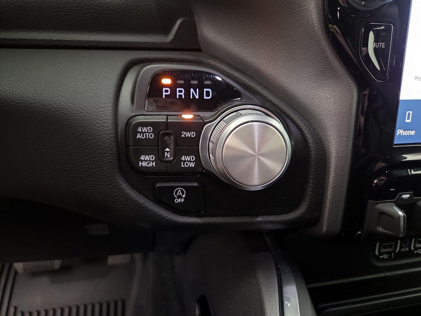 2024 RAM Ram 1500 Pickup Laramie - Photo 18