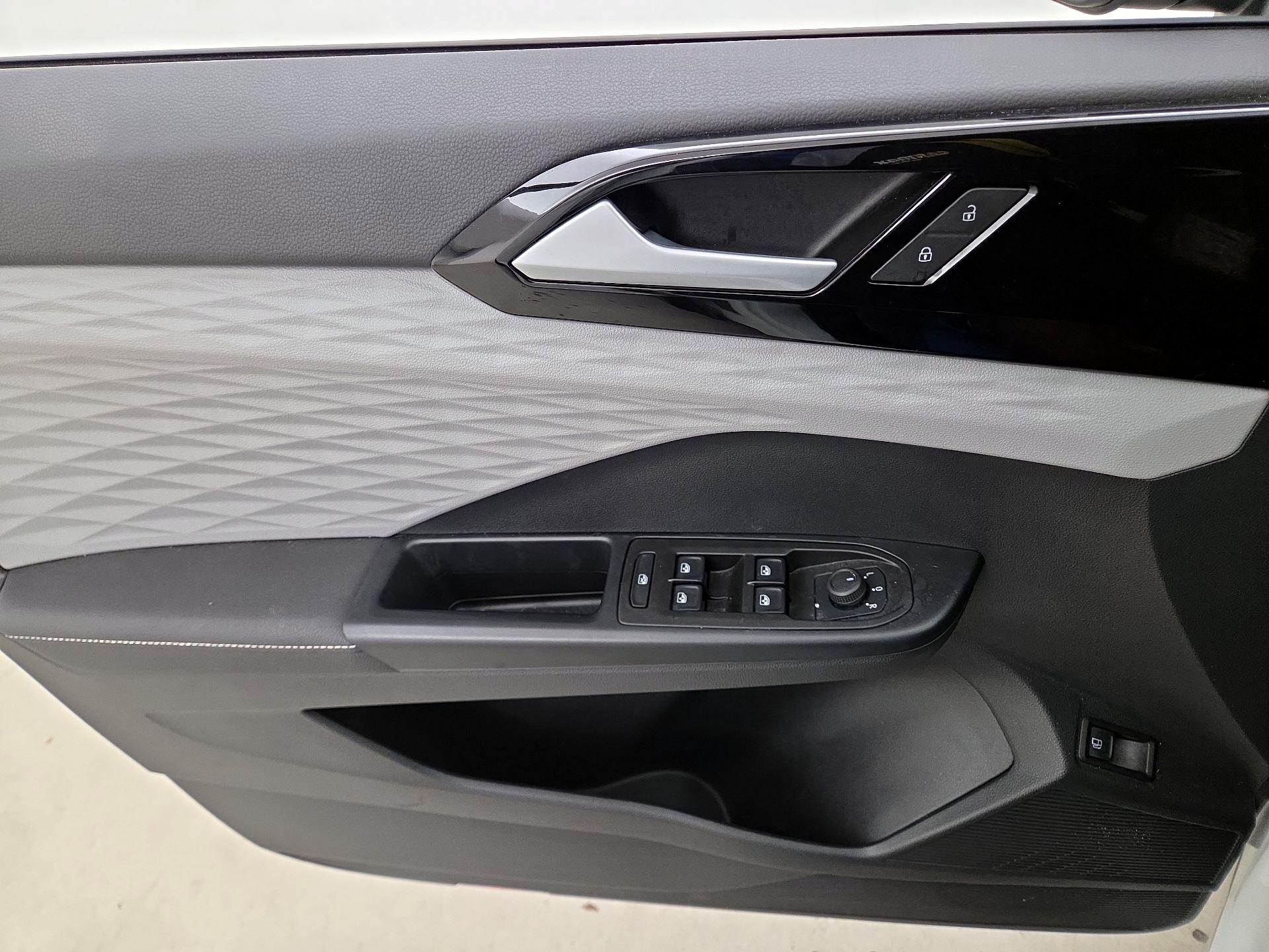 Thumbnail: 2024 Volkswagen Taos - 12