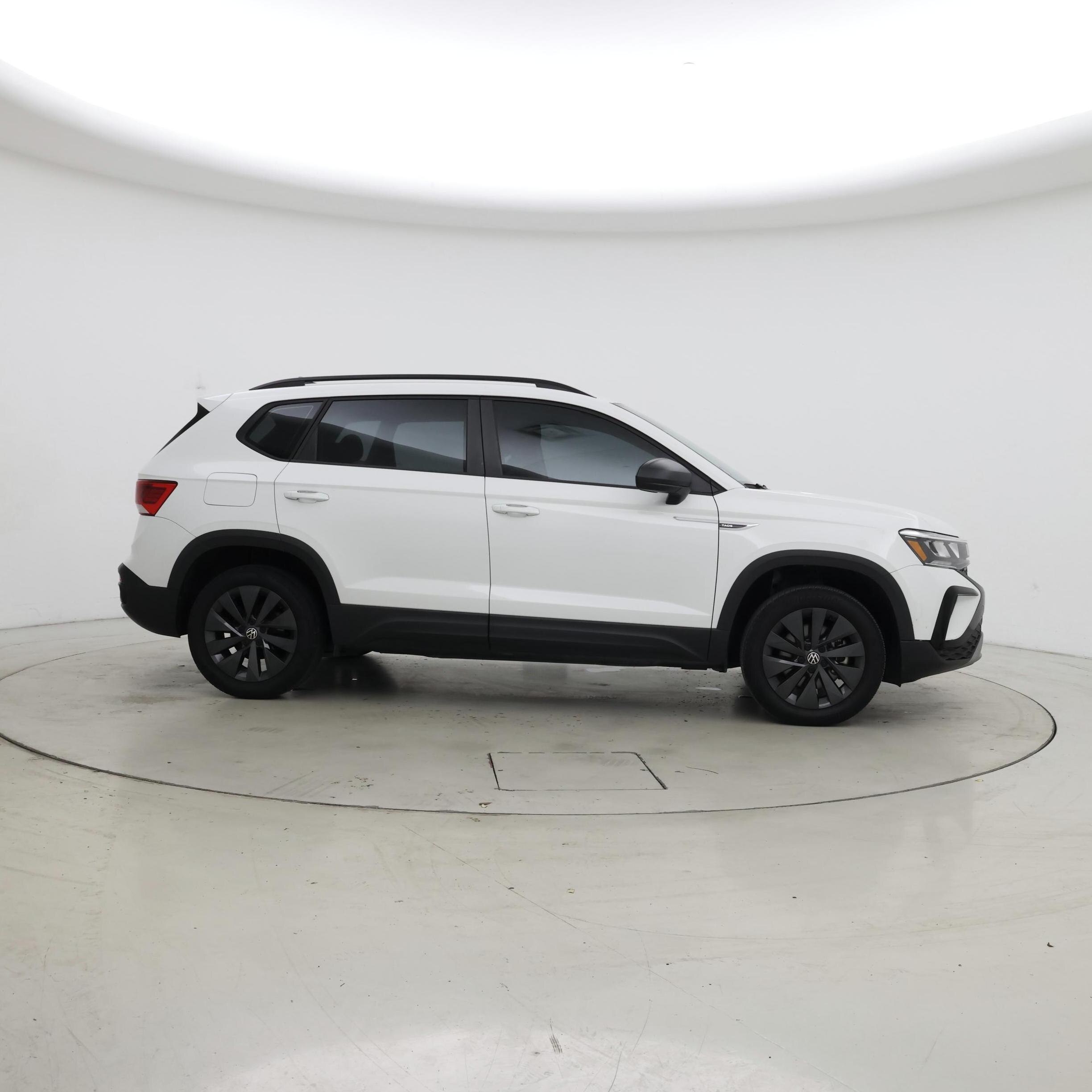 Thumbnail: 2024 Volkswagen Taos - 7