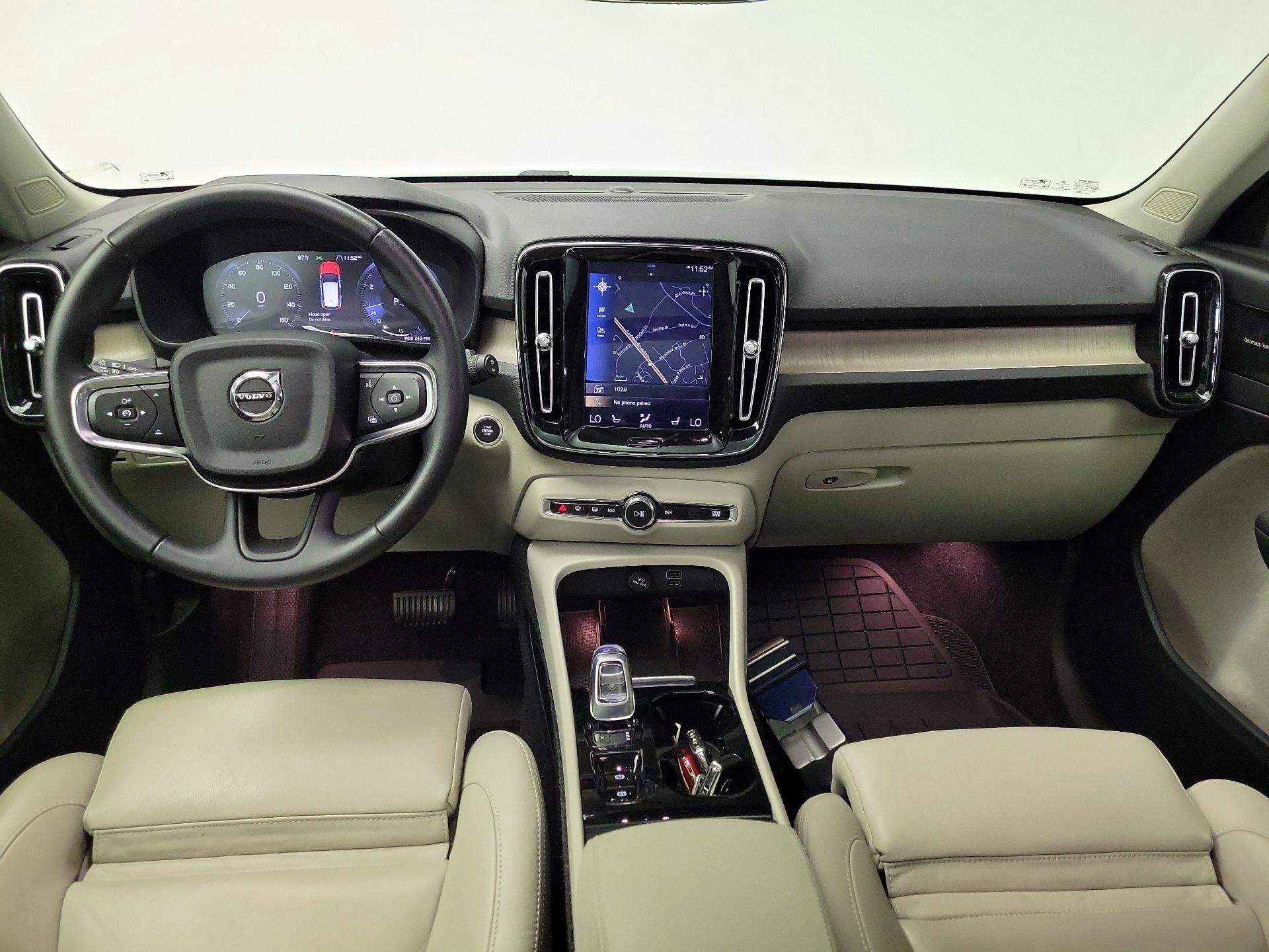 Thumbnail: 2020 Volvo XC40 - 9