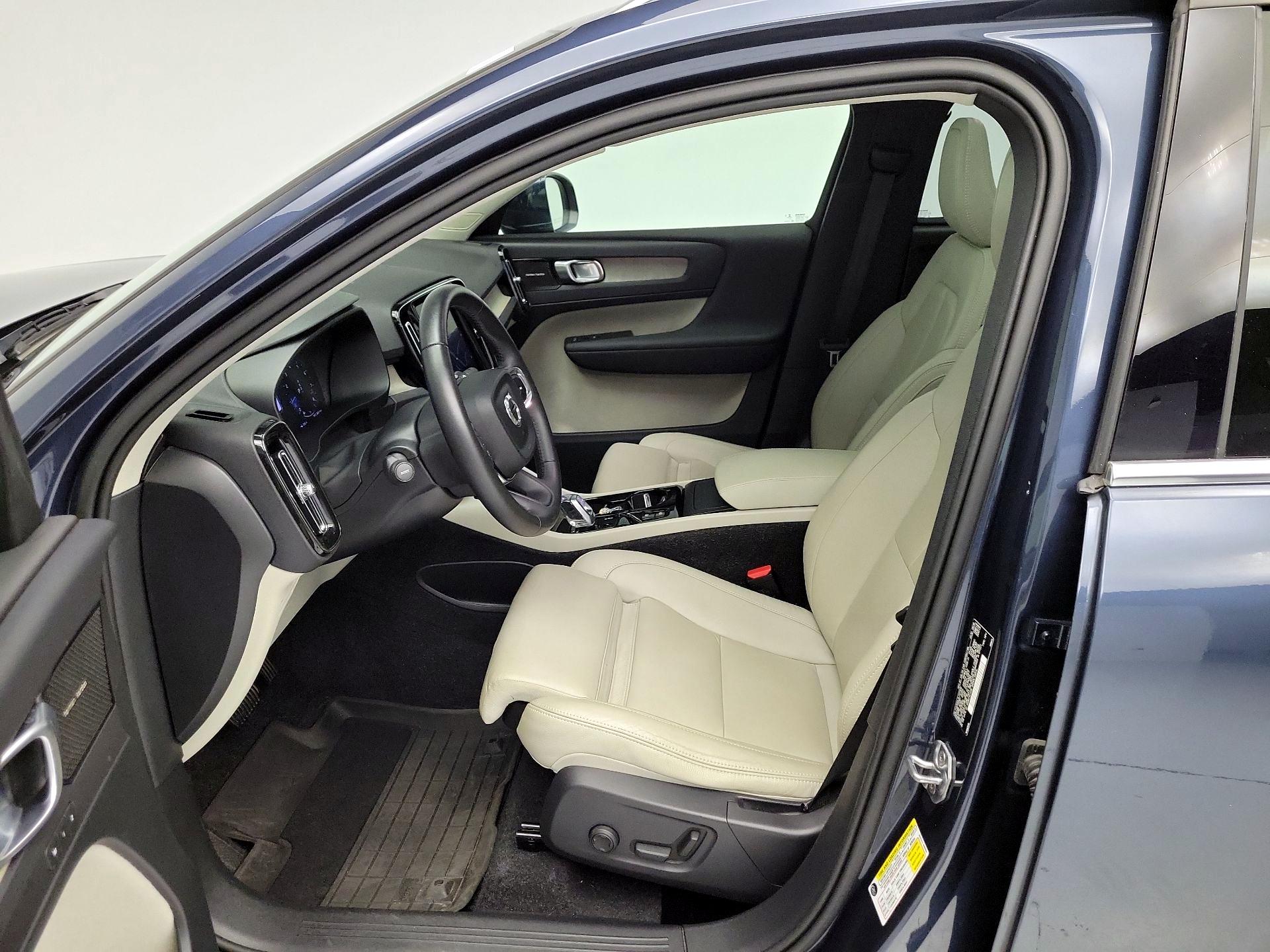 Thumbnail: 2020 Volvo XC40 - 11