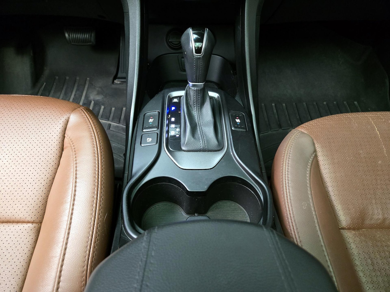 2014 Hyundai Santa Fe Sport 2.0T - Photo 19