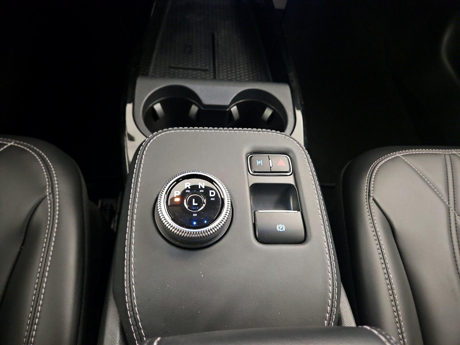2022 Ford Mustang Mach-E Select AWD - Photo 17