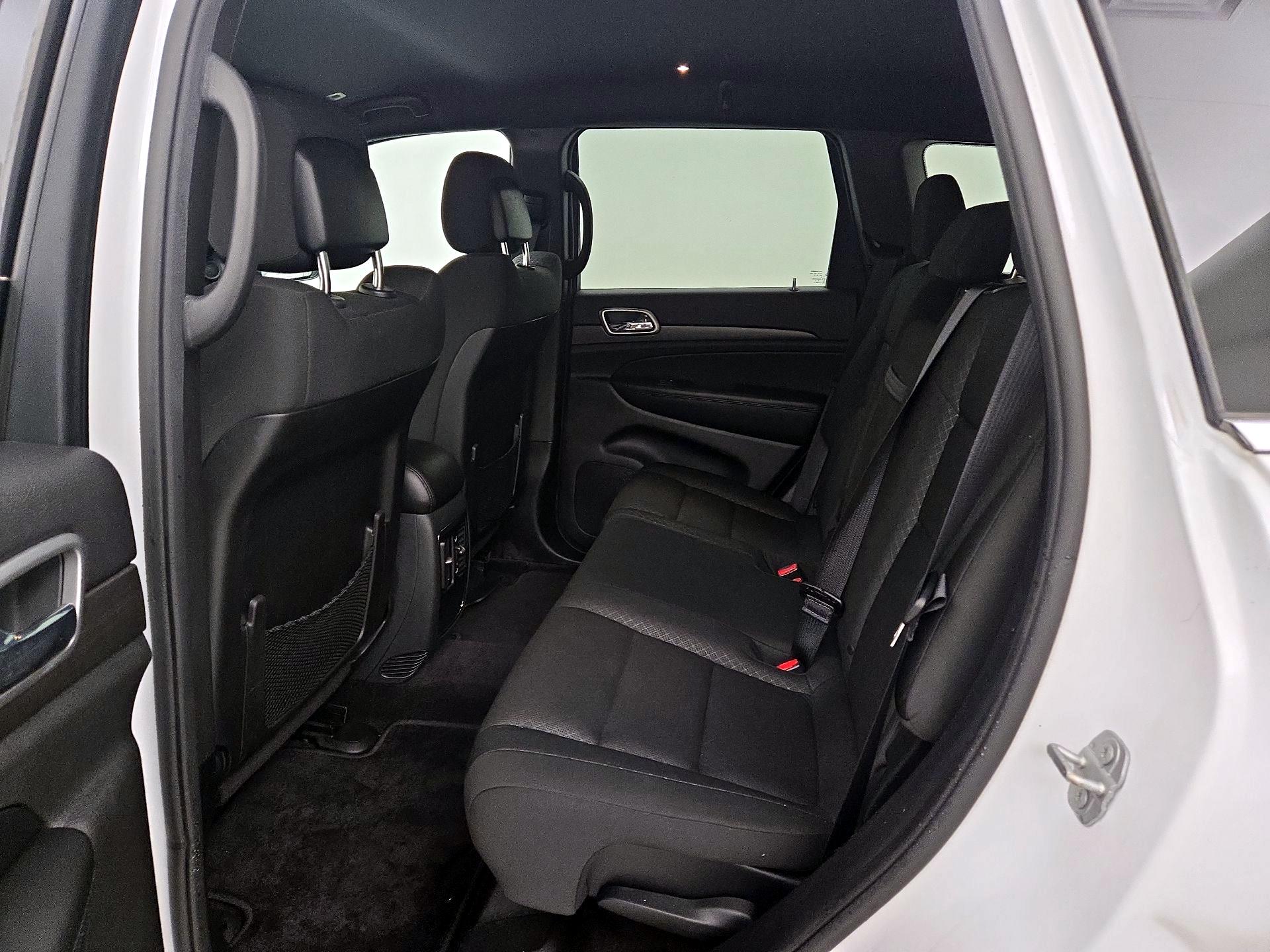 Thumbnail: 2018 Jeep Grand Cherokee - 19