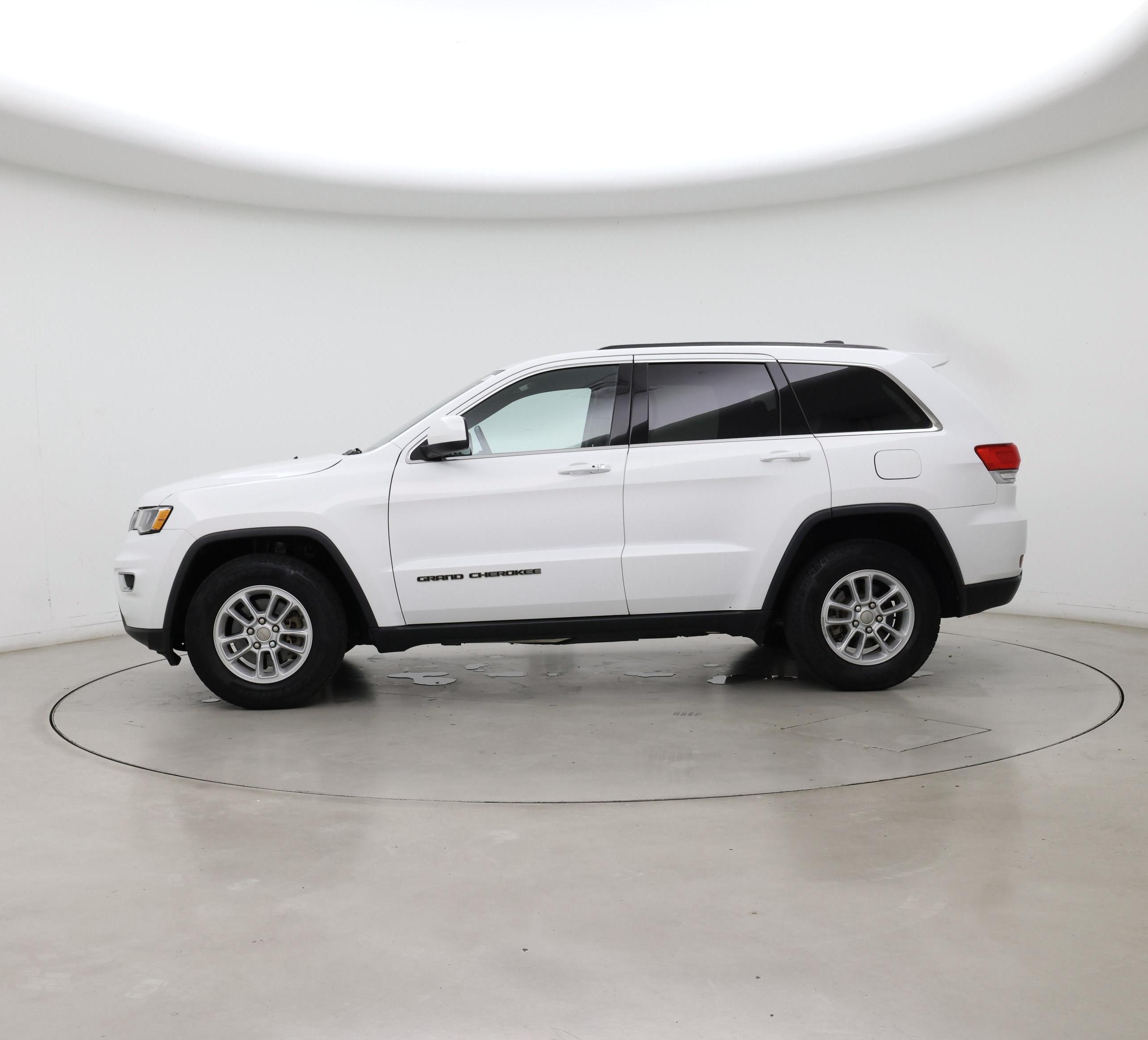 Thumbnail: 2018 Jeep Grand Cherokee - 3