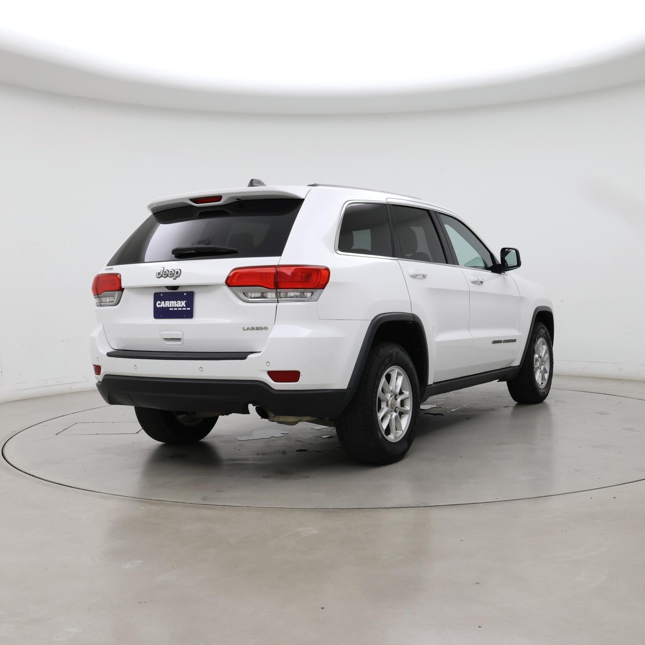 Thumbnail: 2018 Jeep Grand Cherokee - 8