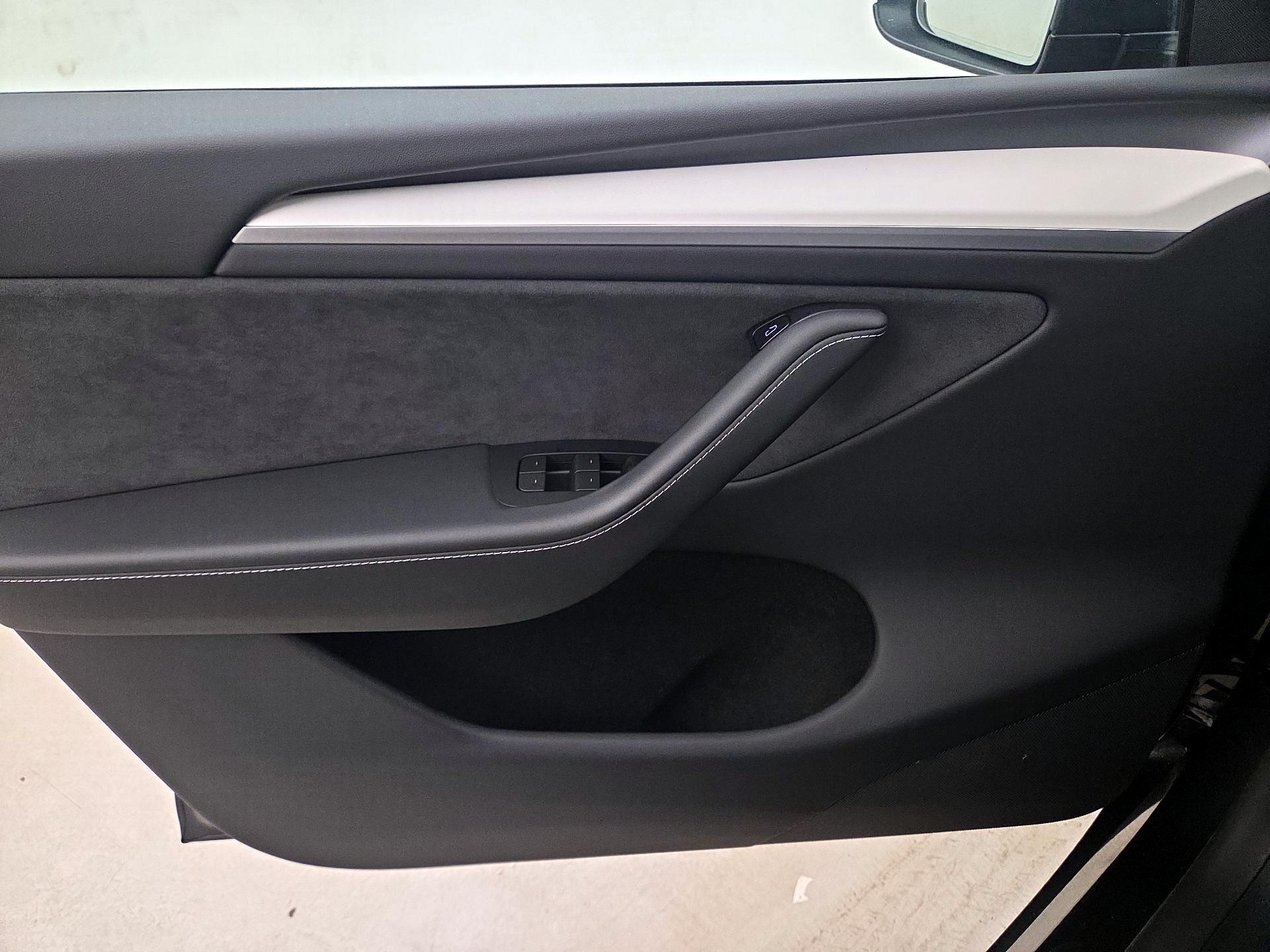 Thumbnail: 2024 Tesla Model Y - 12