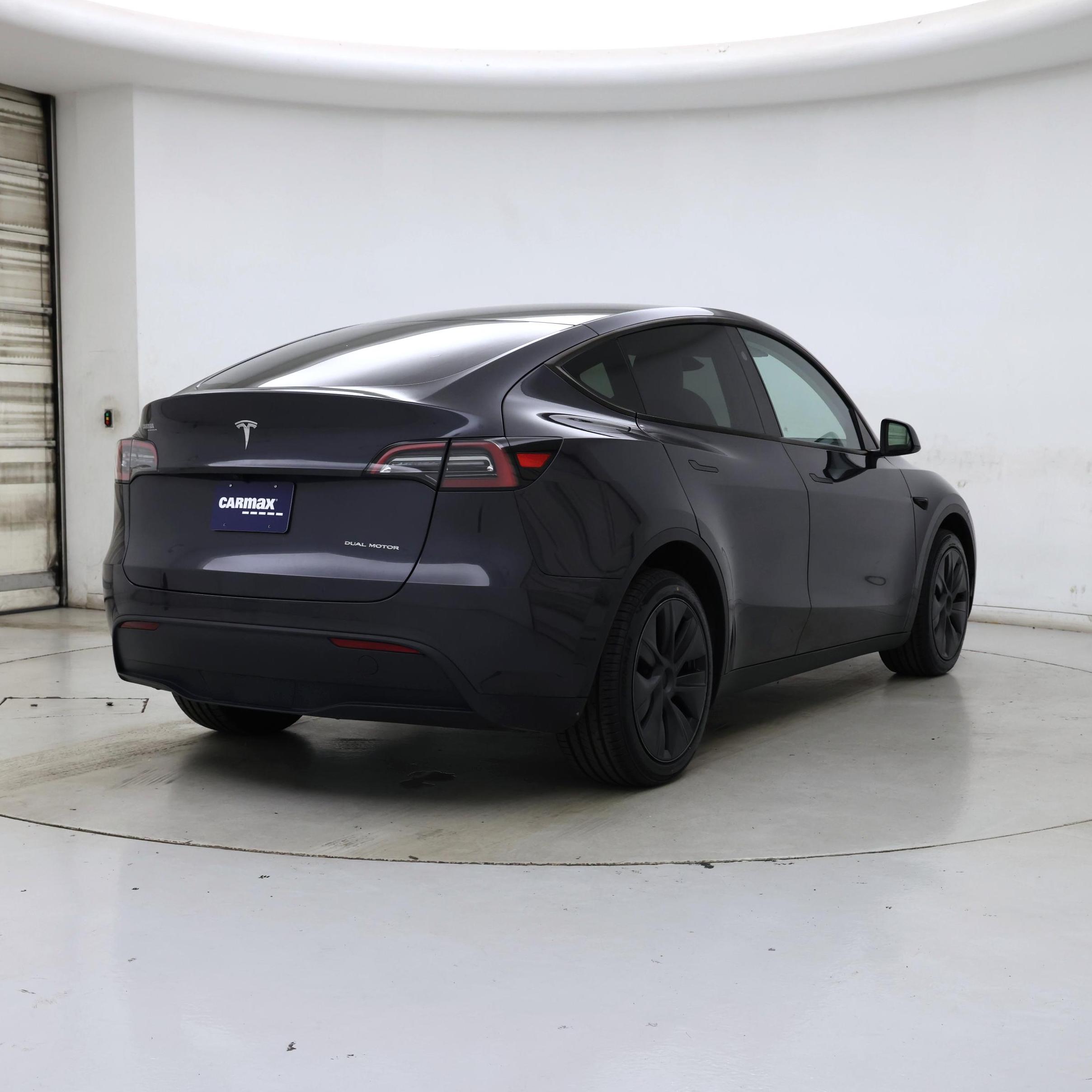Thumbnail: 2024 Tesla Model Y - 8