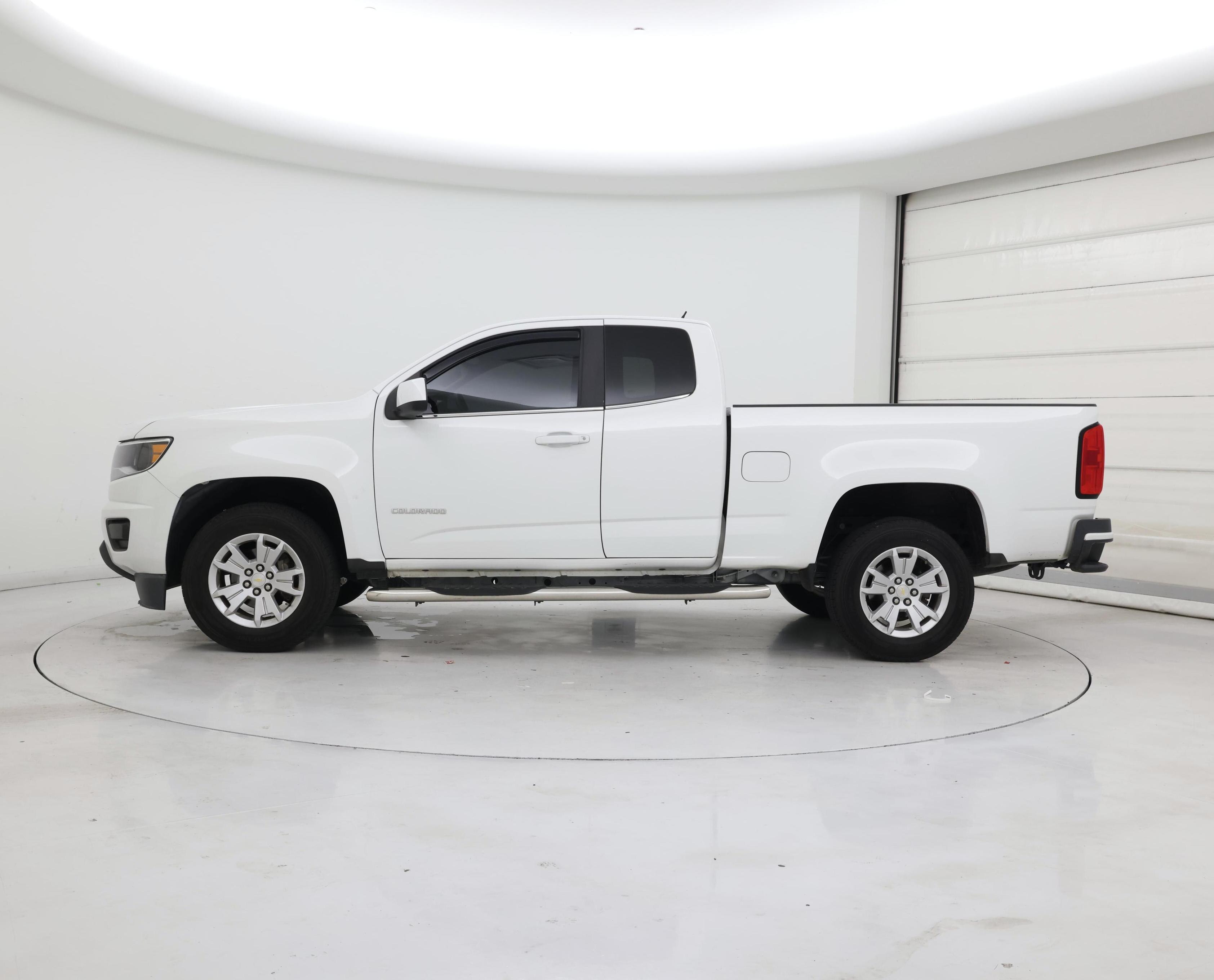 Thumbnail: 2020 Chevrolet Colorado - 3