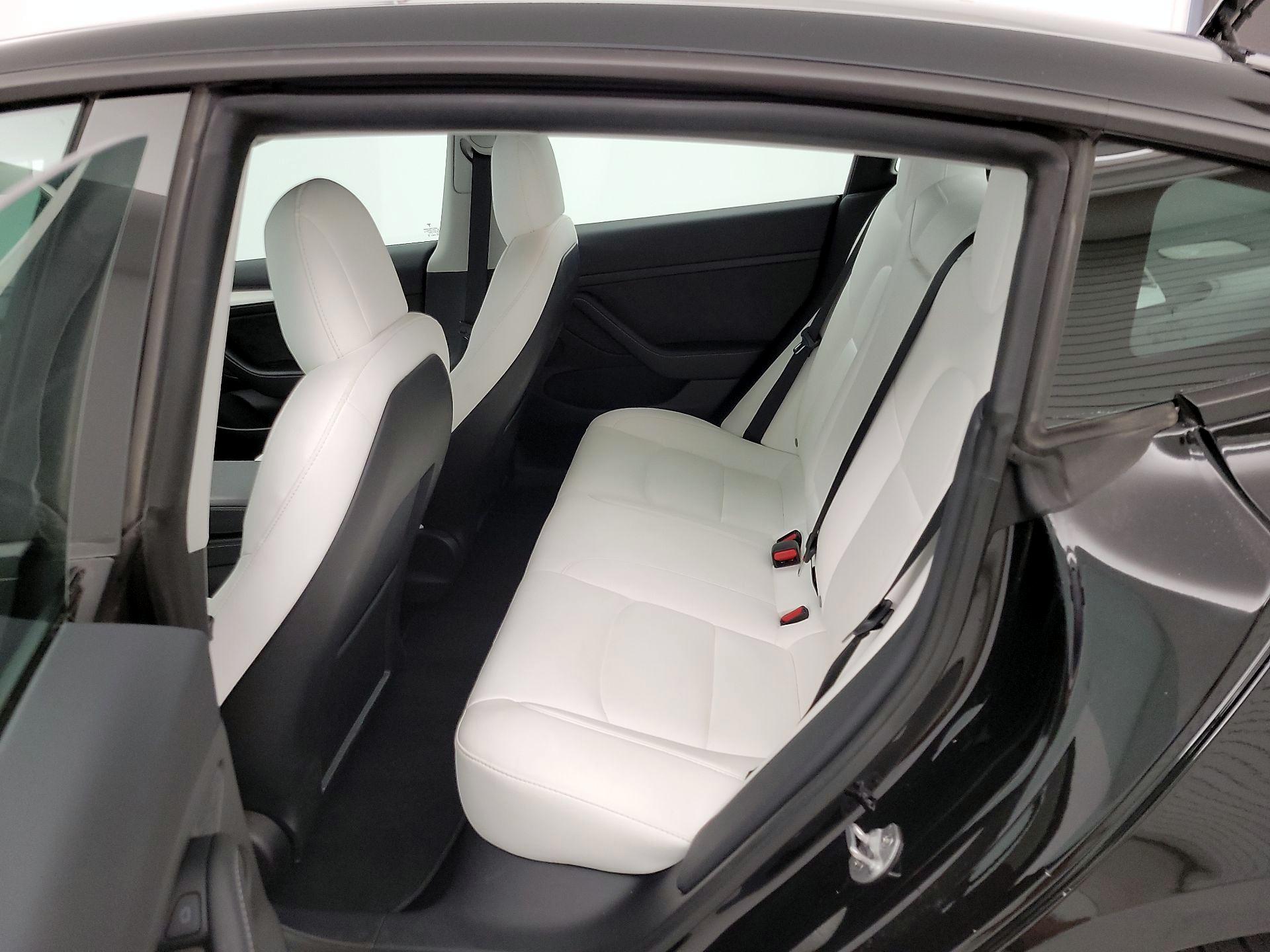 Thumbnail: 2022 Tesla Model 3 - 19