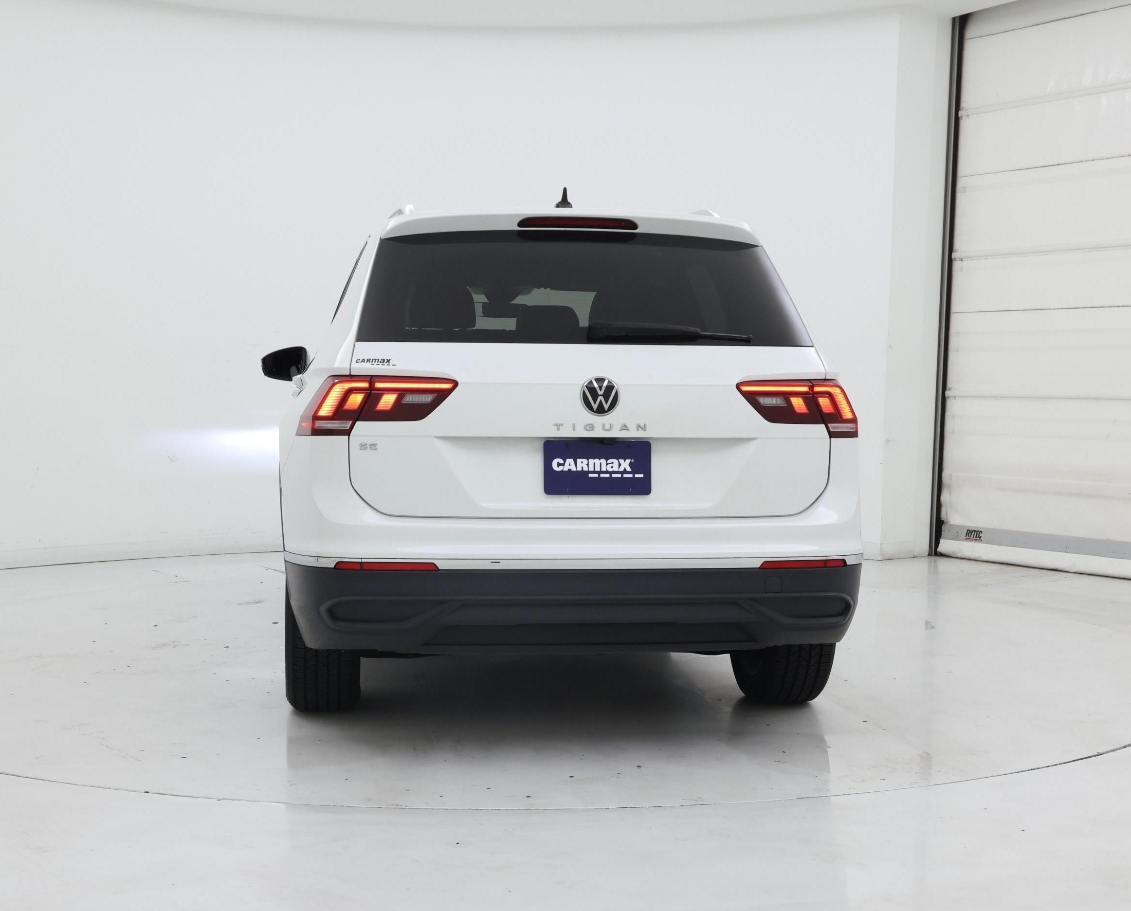 Thumbnail: 2023 Volkswagen Tiguan - 6