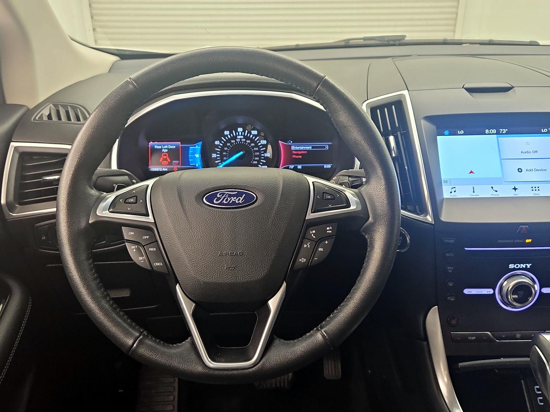 Thumbnail: 2017 Ford Edge - 10