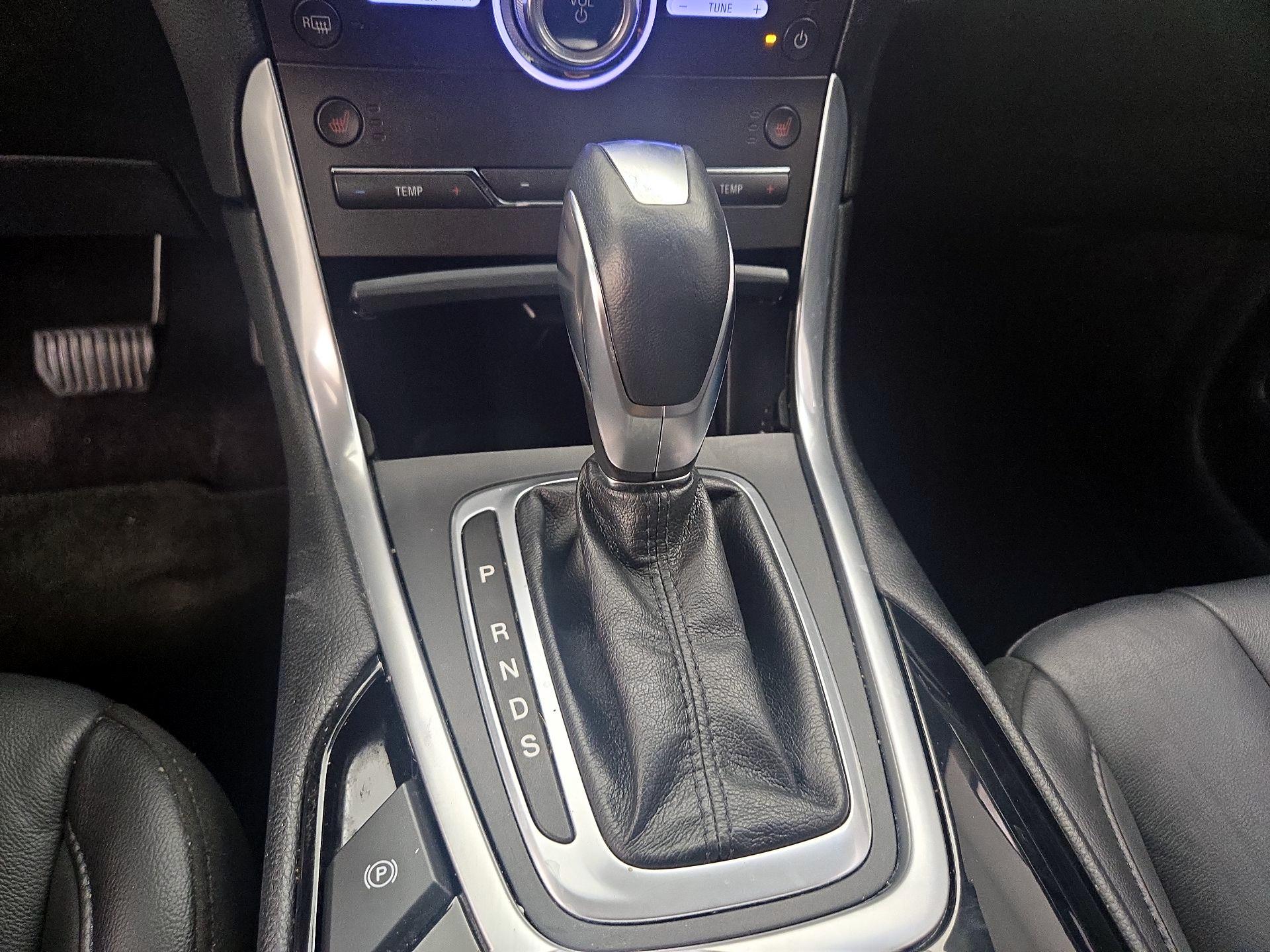 Thumbnail: 2017 Ford Edge - 18