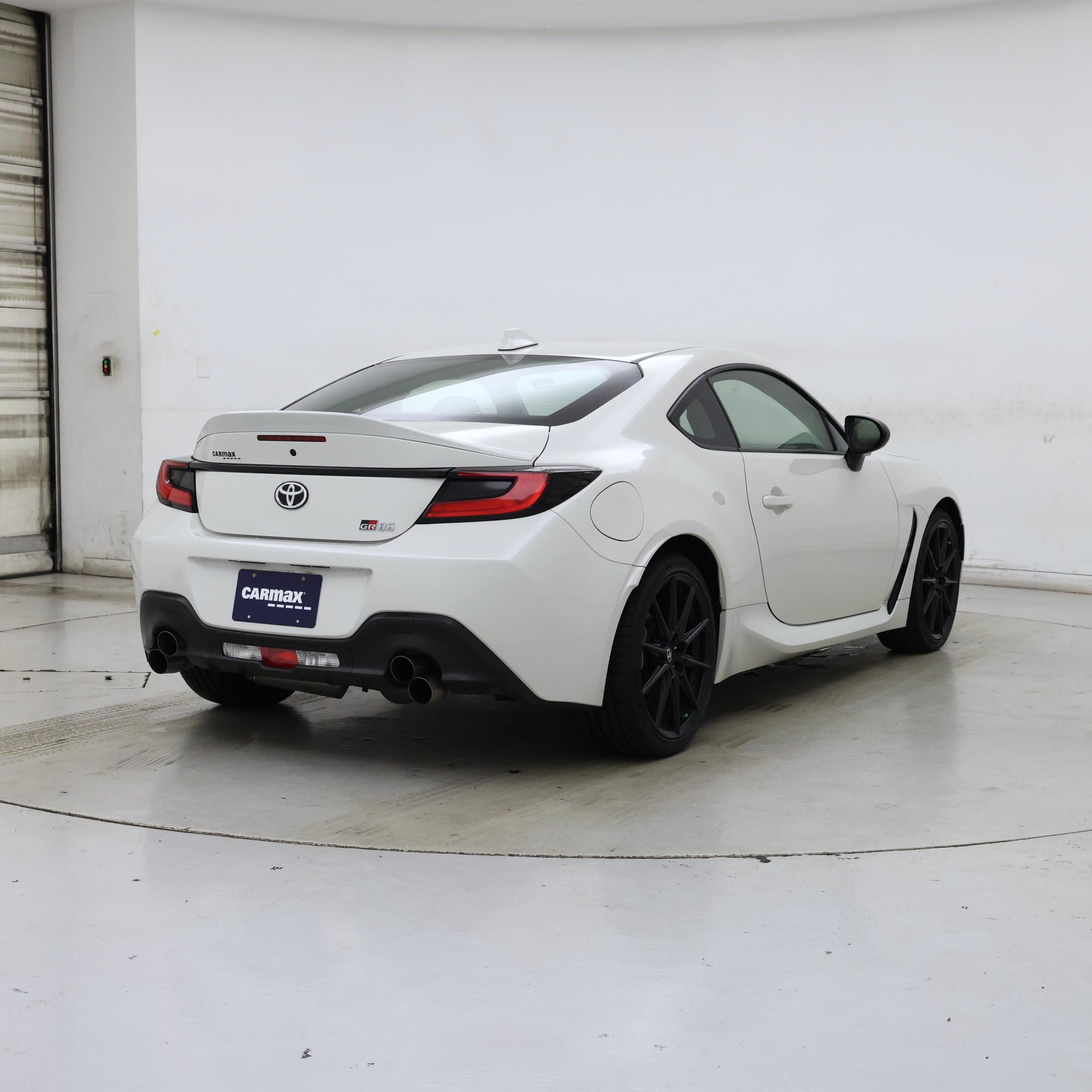 Thumbnail: 2023 Toyota GR86 - 8