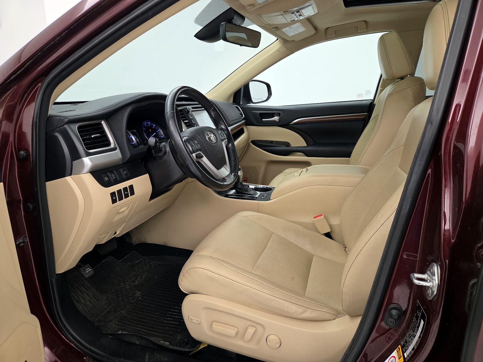 Thumbnail: 2018 Toyota Highlander - 11