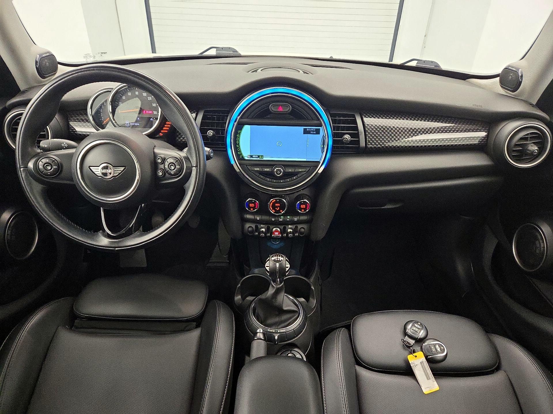 Thumbnail: 2015 MINI Cooper Hardtop - 9