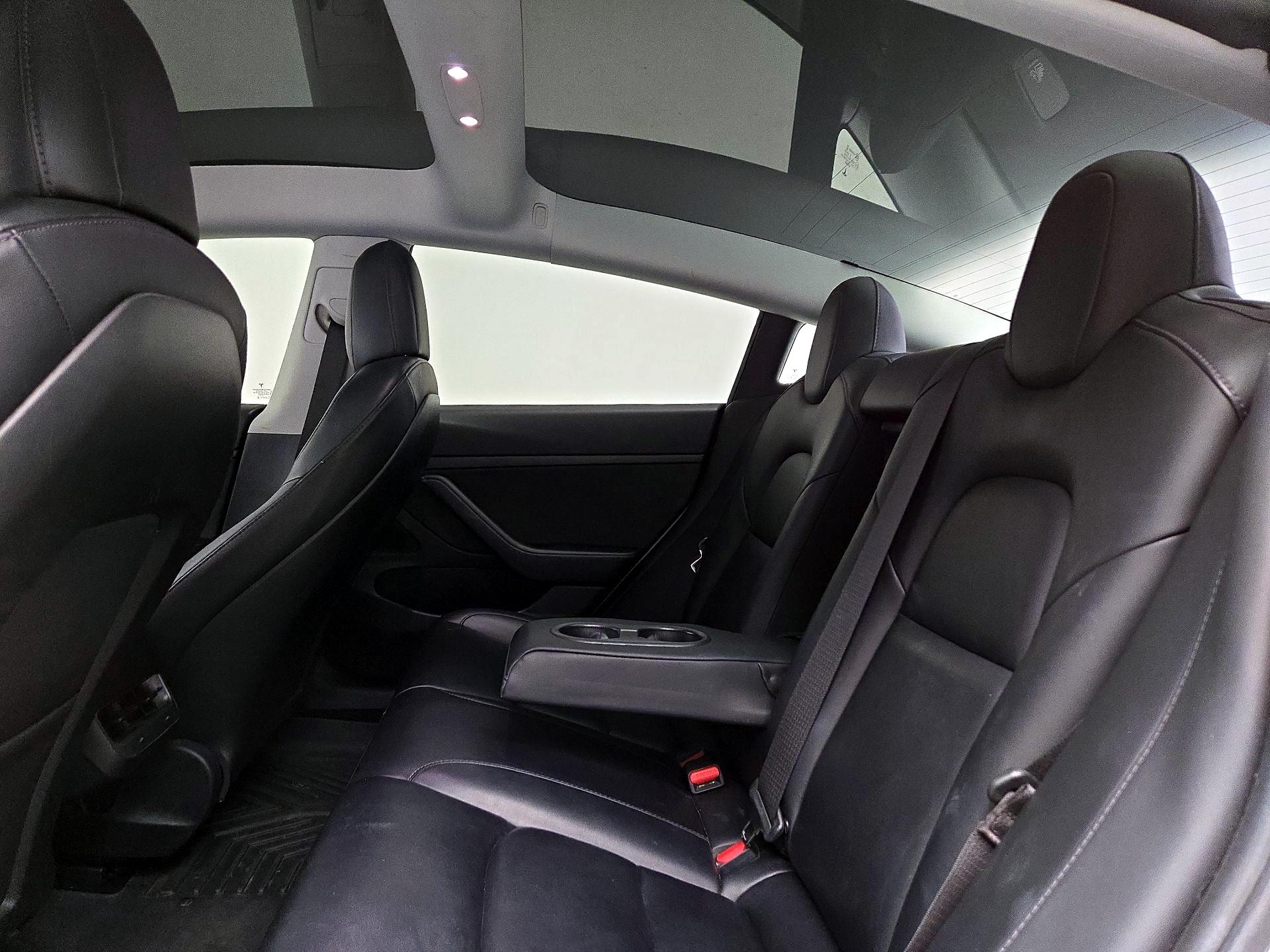 Thumbnail: 2021 Tesla Model 3 - 18