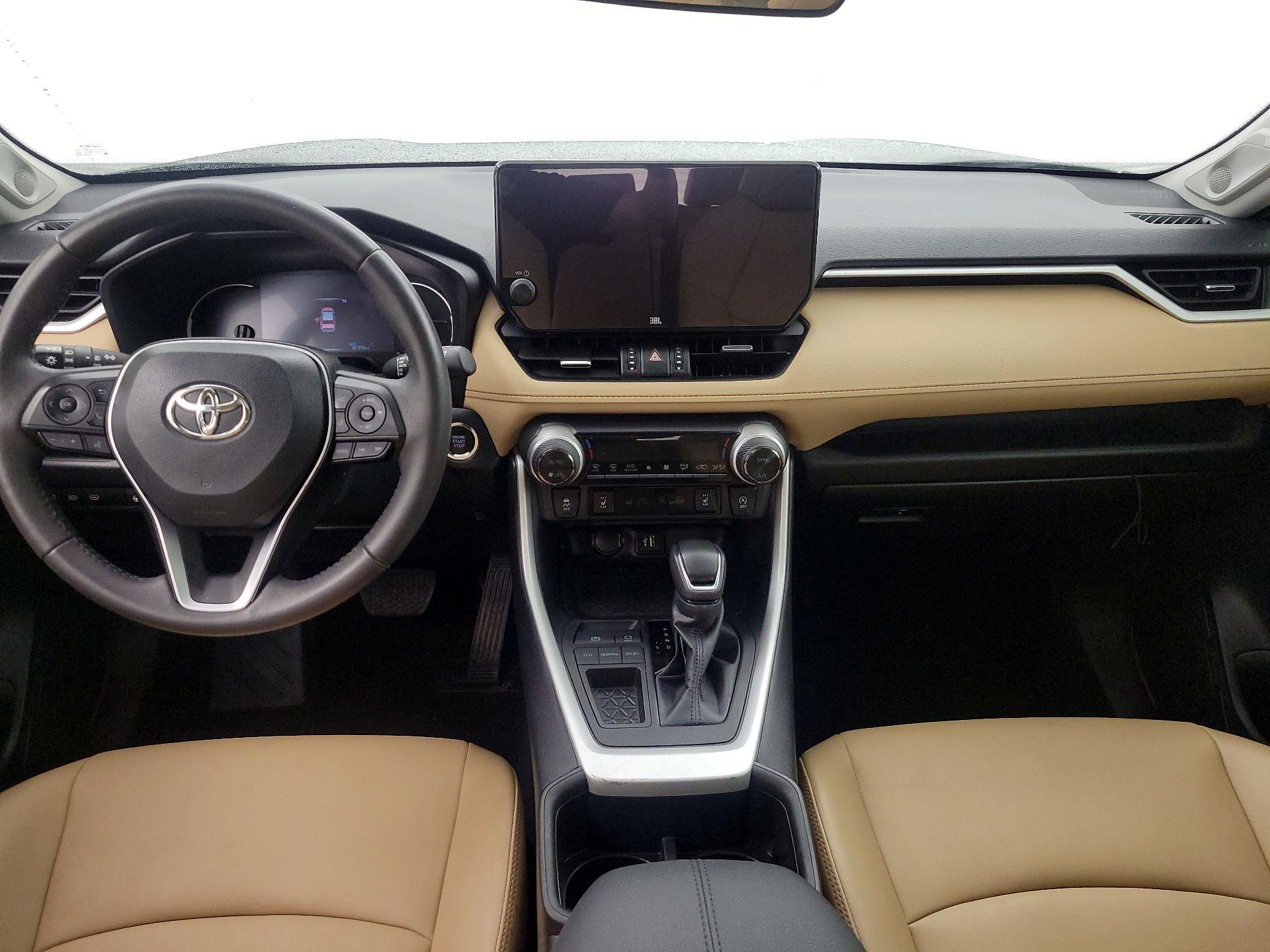 Thumbnail: 2023 Toyota RAV4 - 9