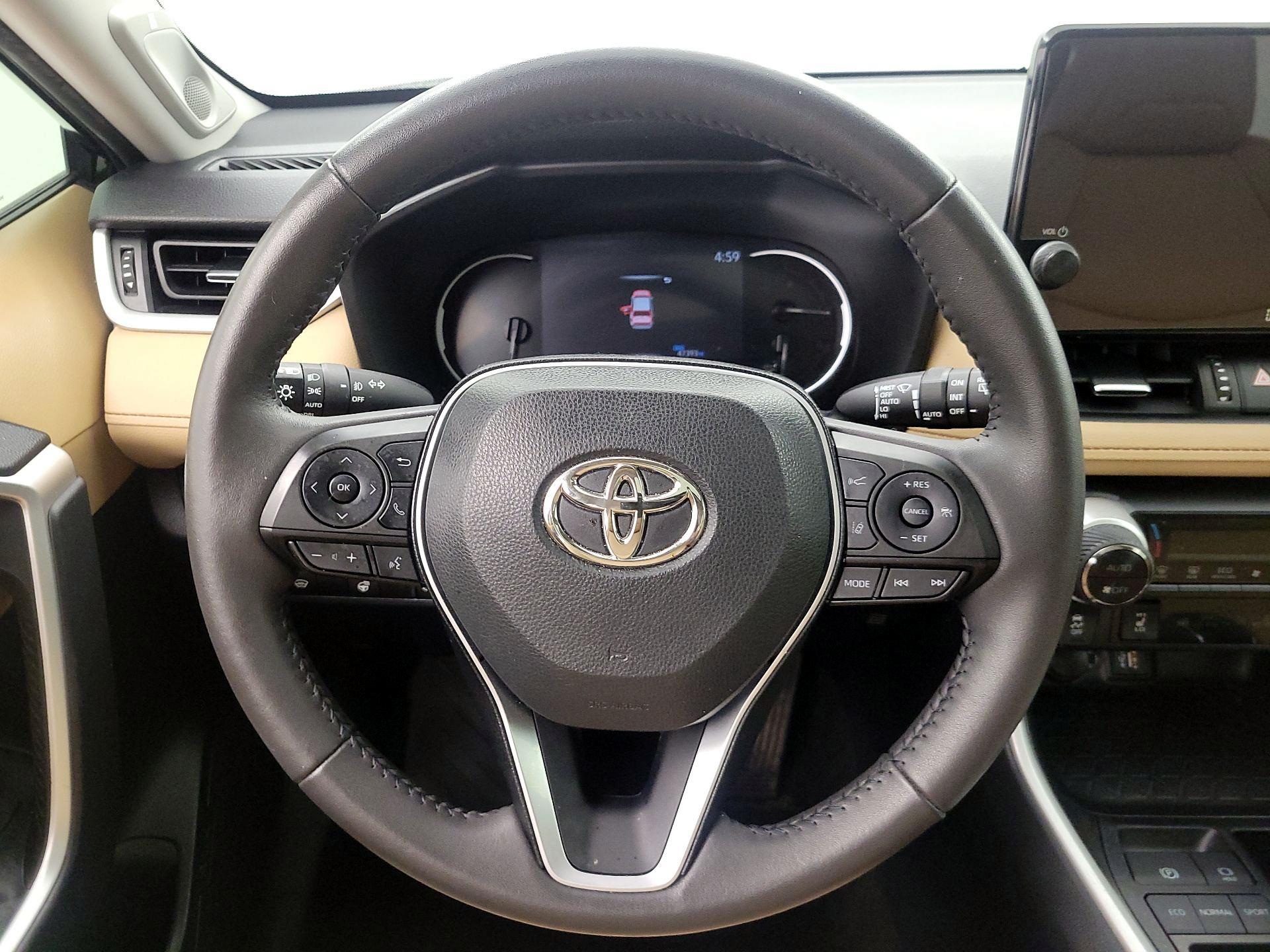 Thumbnail: 2023 Toyota RAV4 - 10
