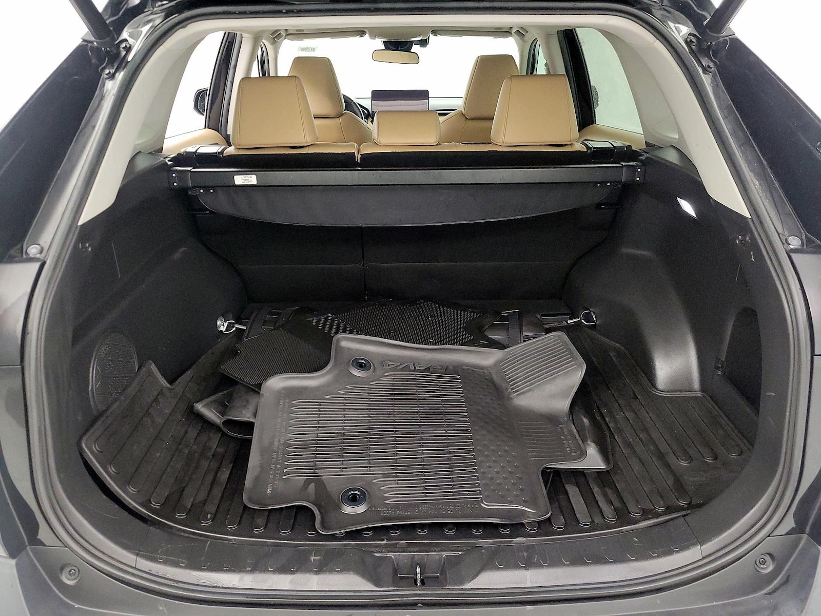 2023 Toyota RAV4 XLE Premium - Photo 23