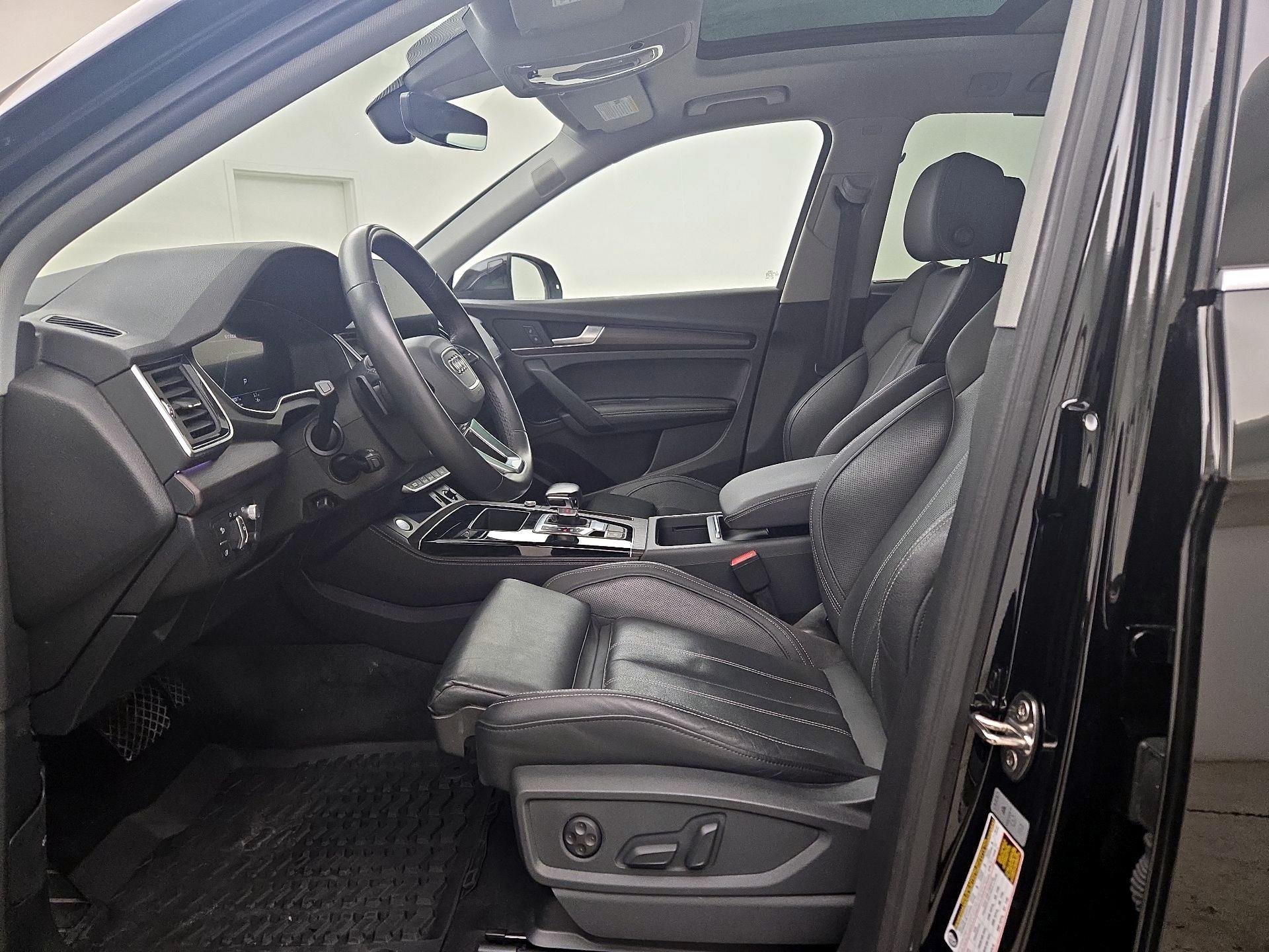 Thumbnail: 2022 Audi Q5 - 11