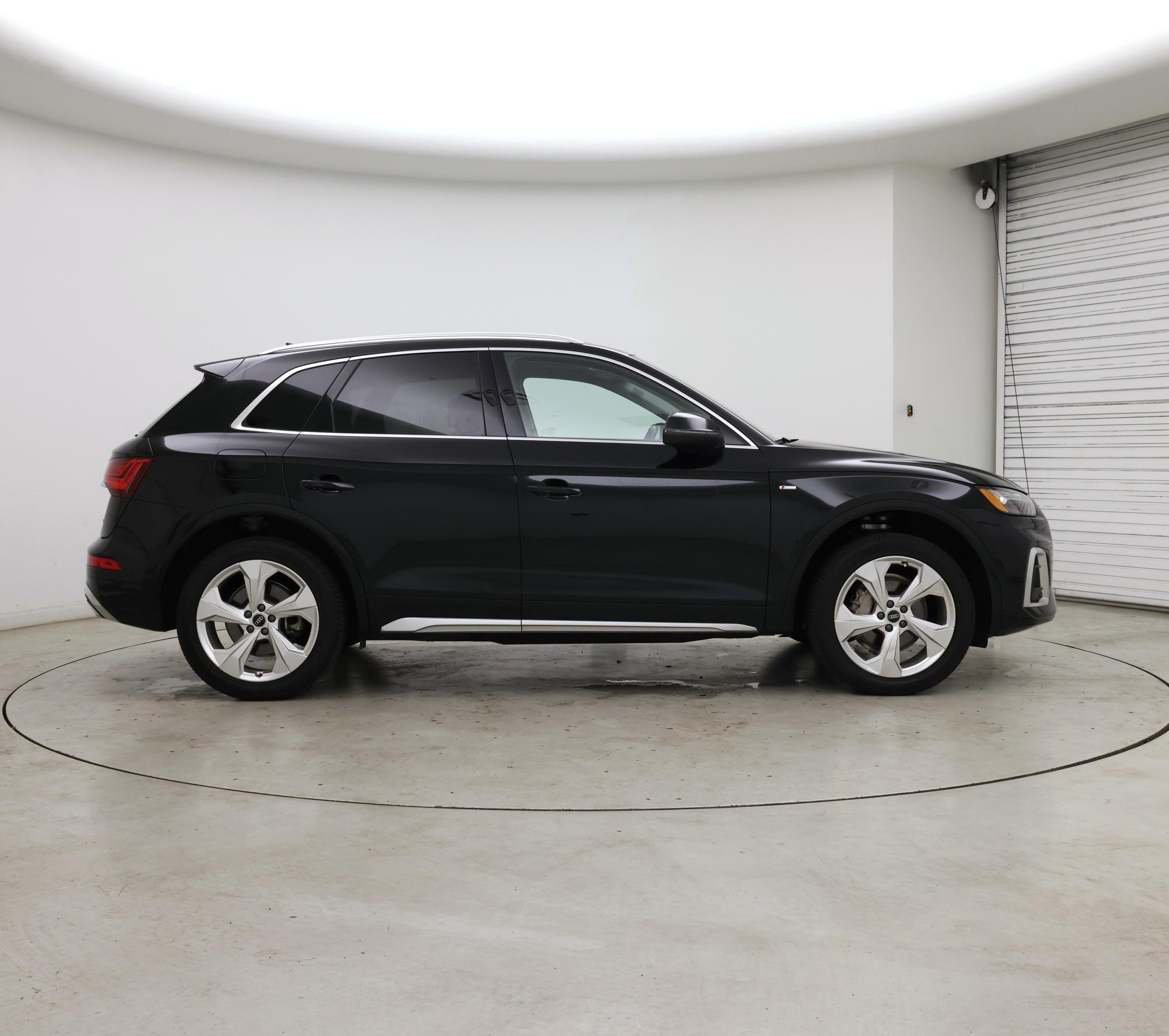 Thumbnail: 2022 Audi Q5 - 7