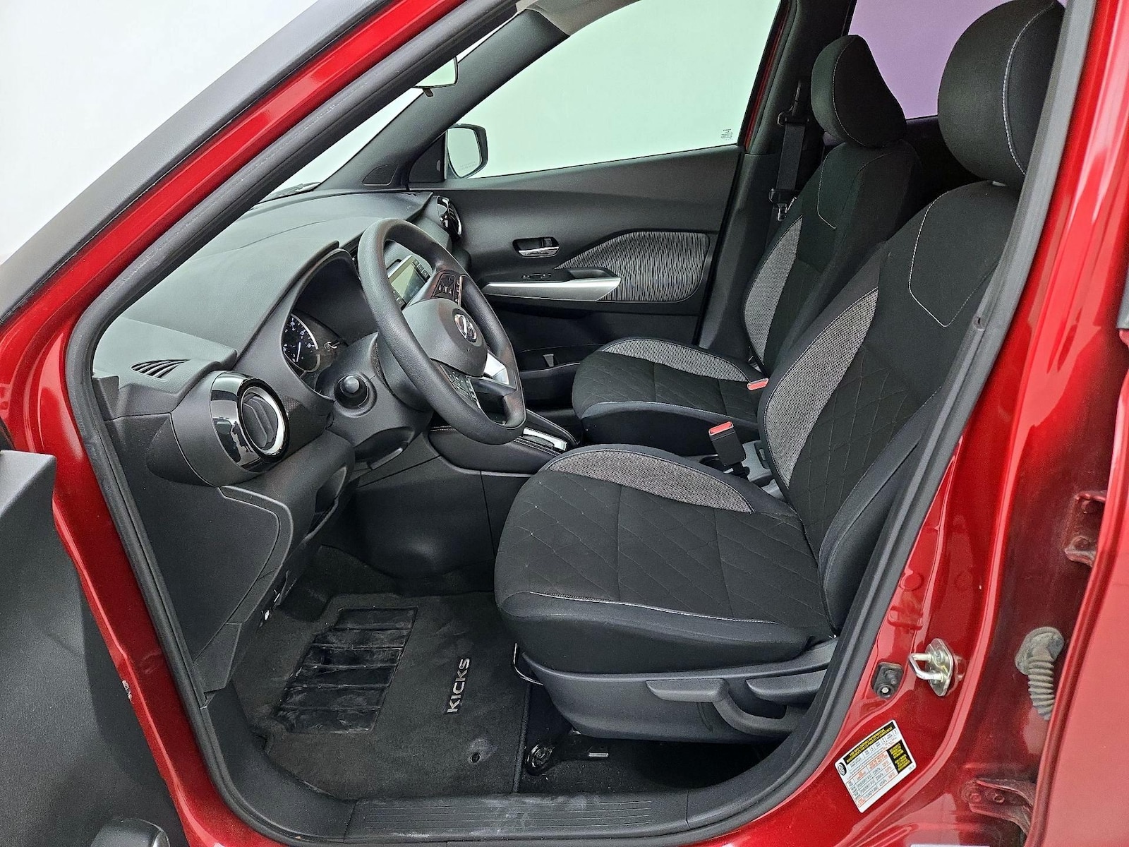 2020 Nissan Kicks SV - Photo 12