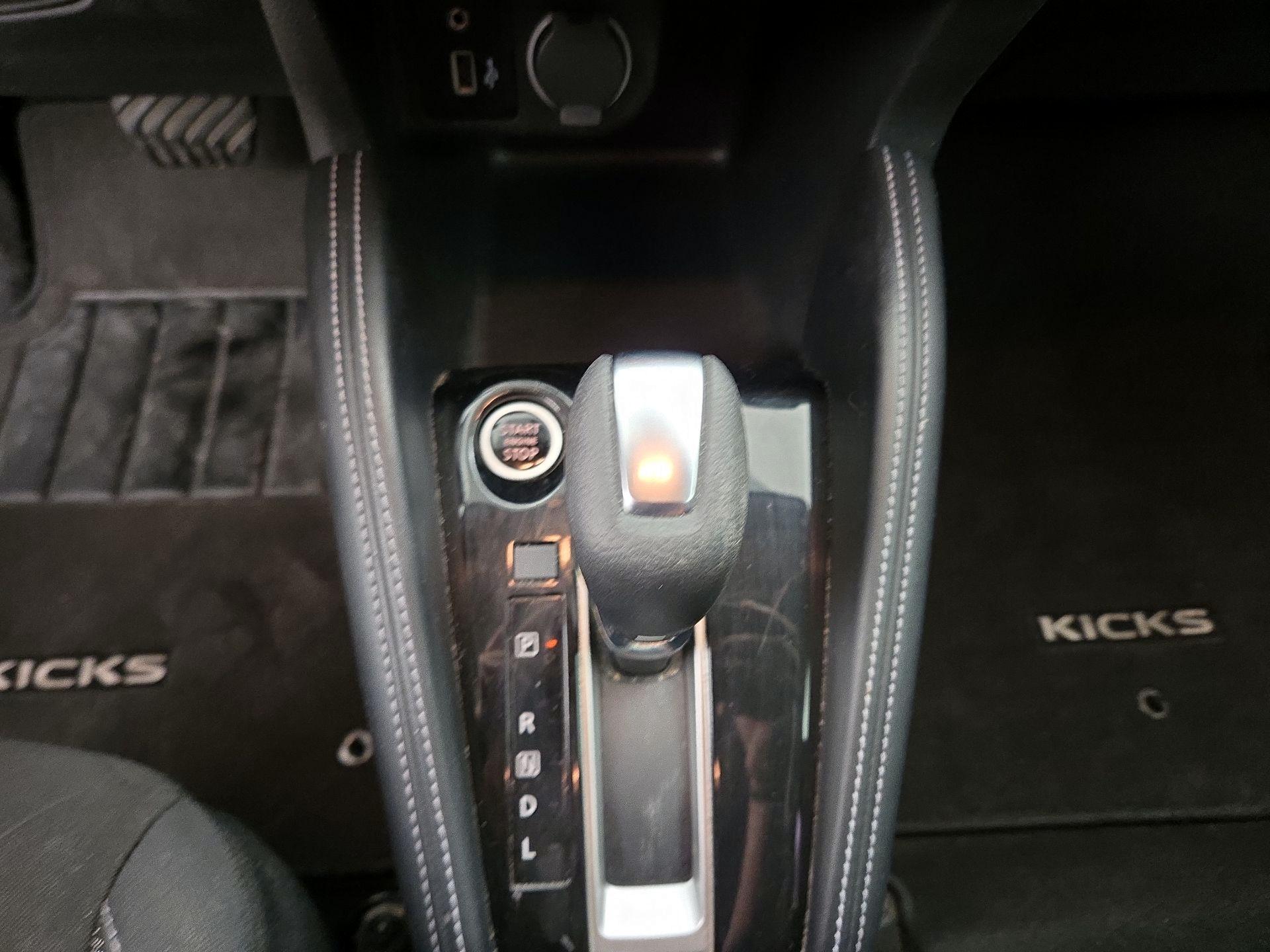 Thumbnail: 2020 Nissan Kicks - 16