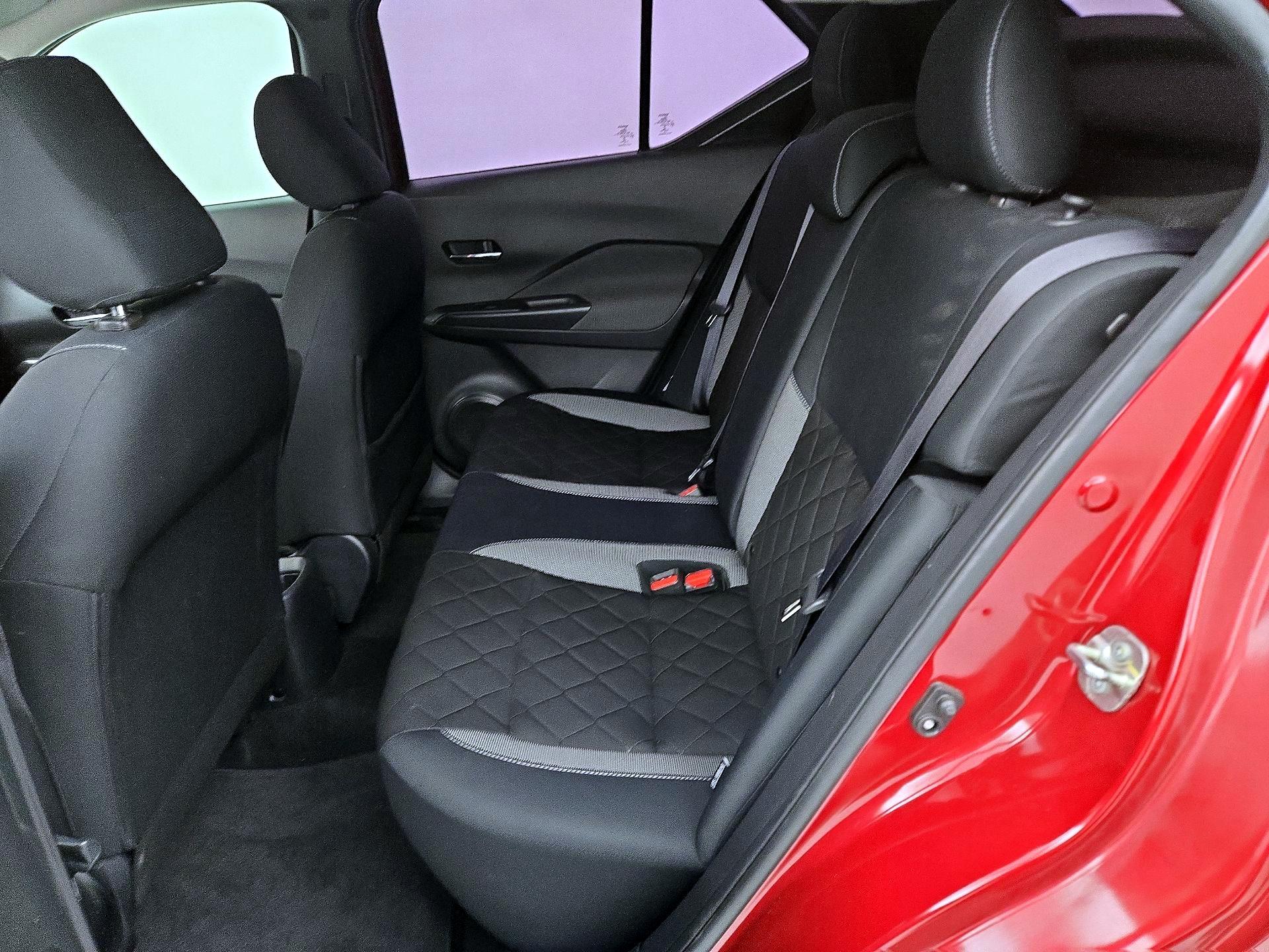 Thumbnail: 2020 Nissan Kicks - 18
