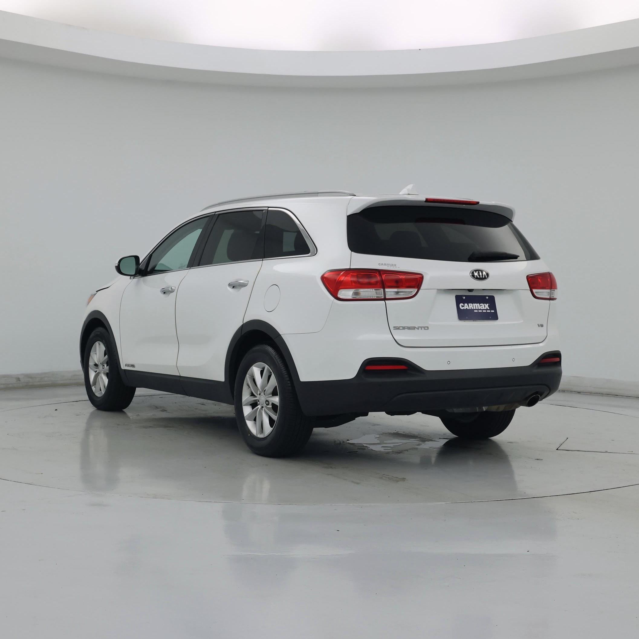Thumbnail: 2016 Kia Sorento - 2