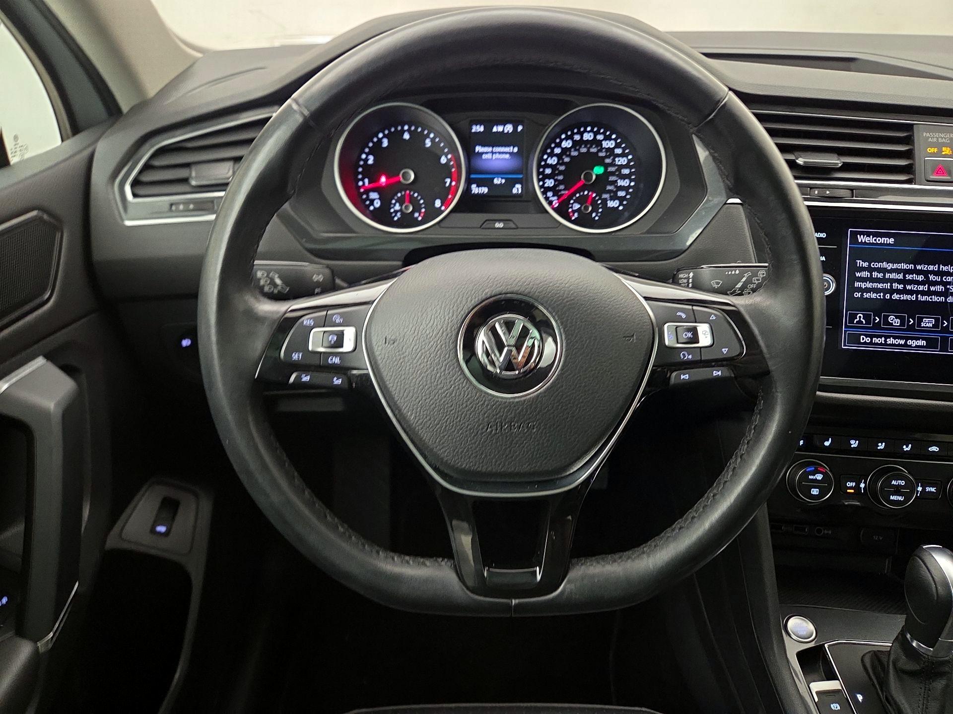 Thumbnail: 2018 Volkswagen Tiguan - 10