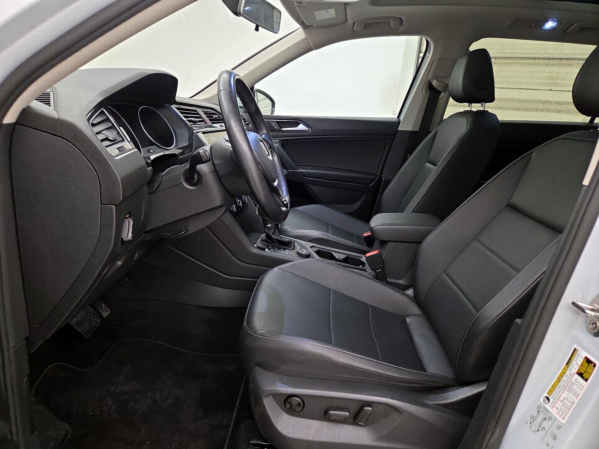 Thumbnail: 2018 Volkswagen Tiguan - 11