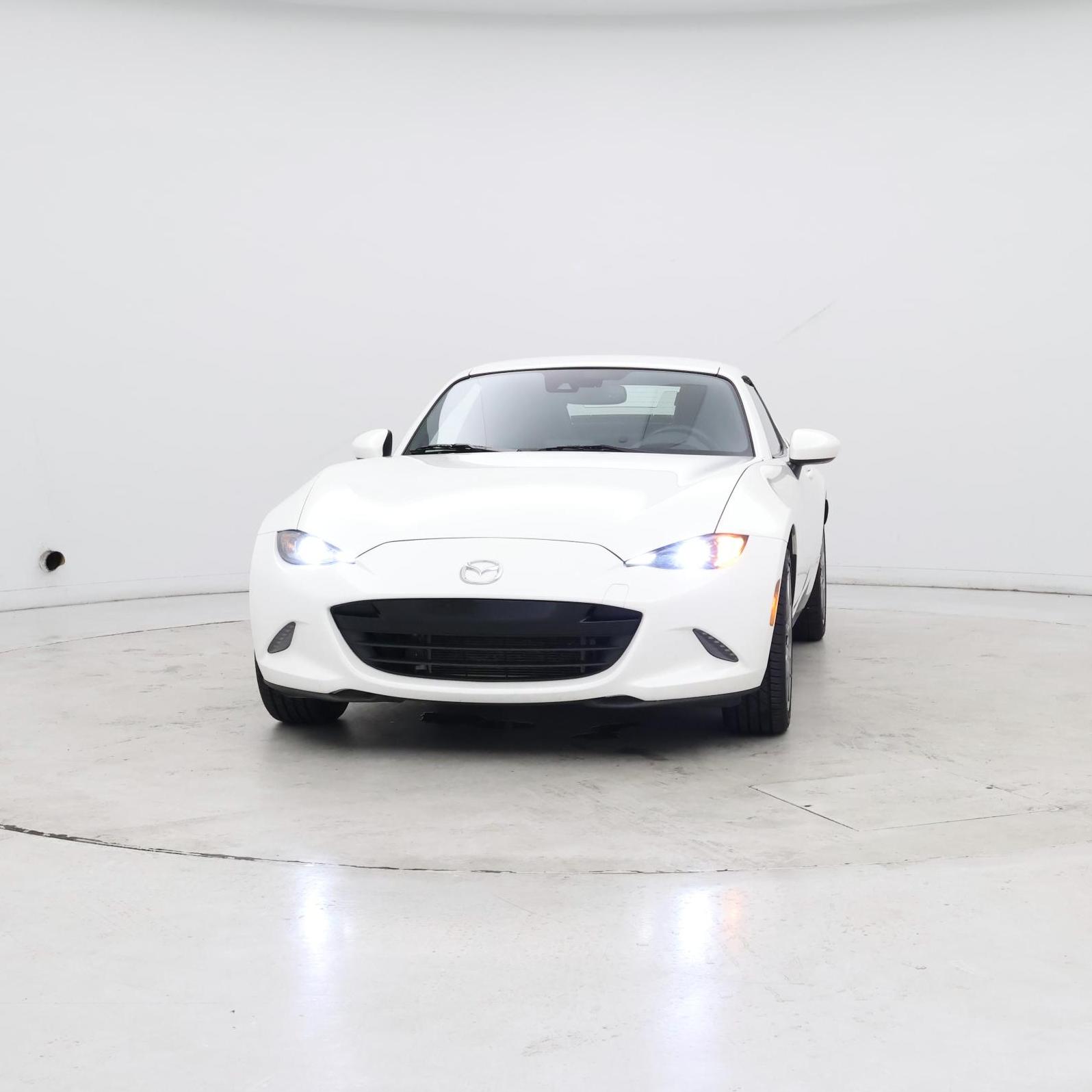 Thumbnail: 2020 Mazda MX-5 Miata - 4