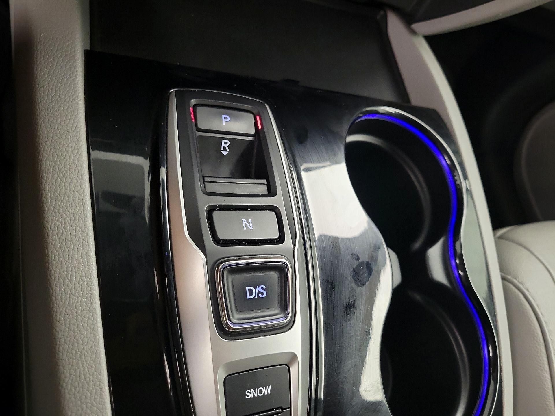 Thumbnail: 2017 Honda Pilot - 17