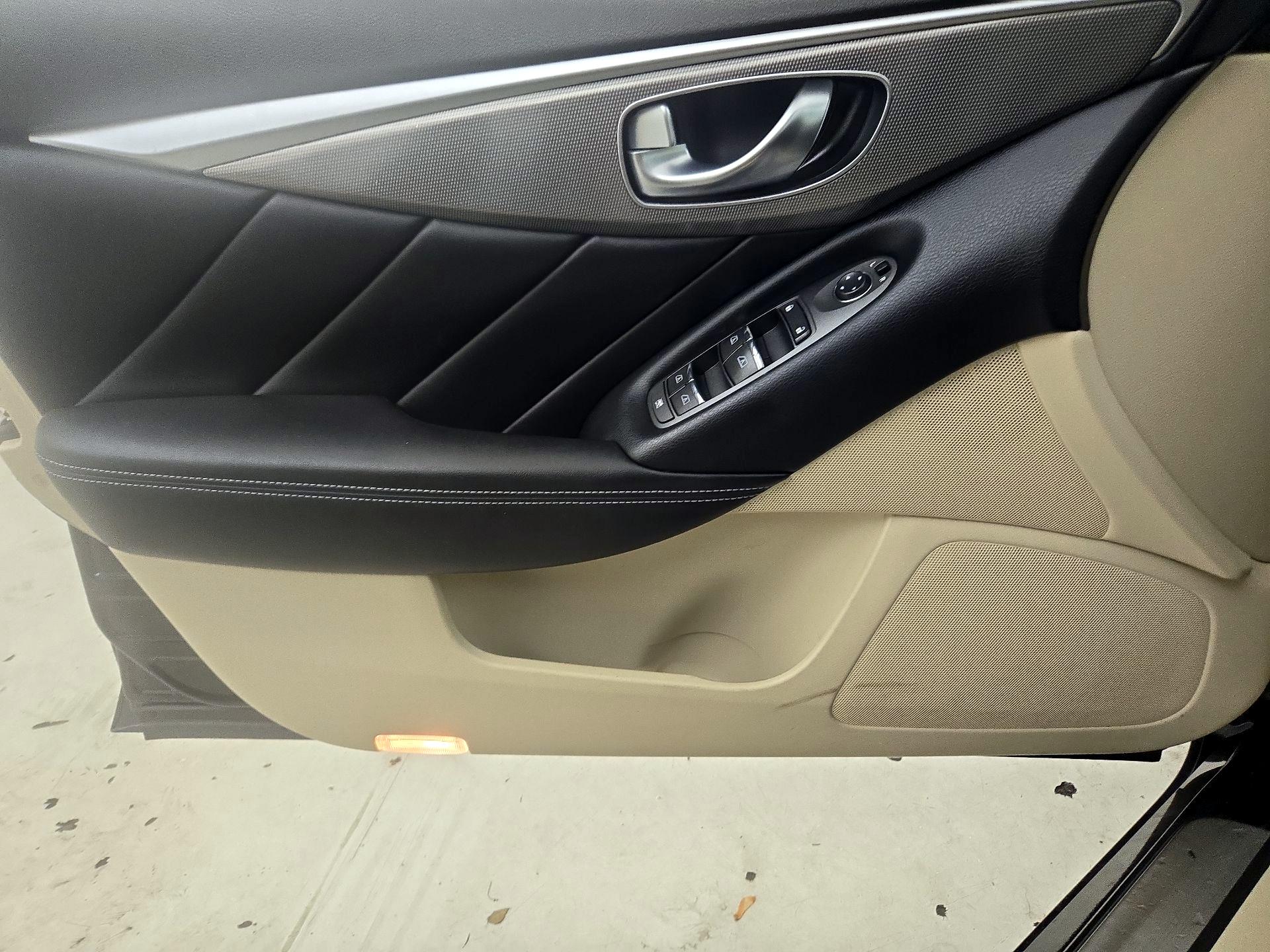 Thumbnail: 2015 INFINITI Q50 - 12