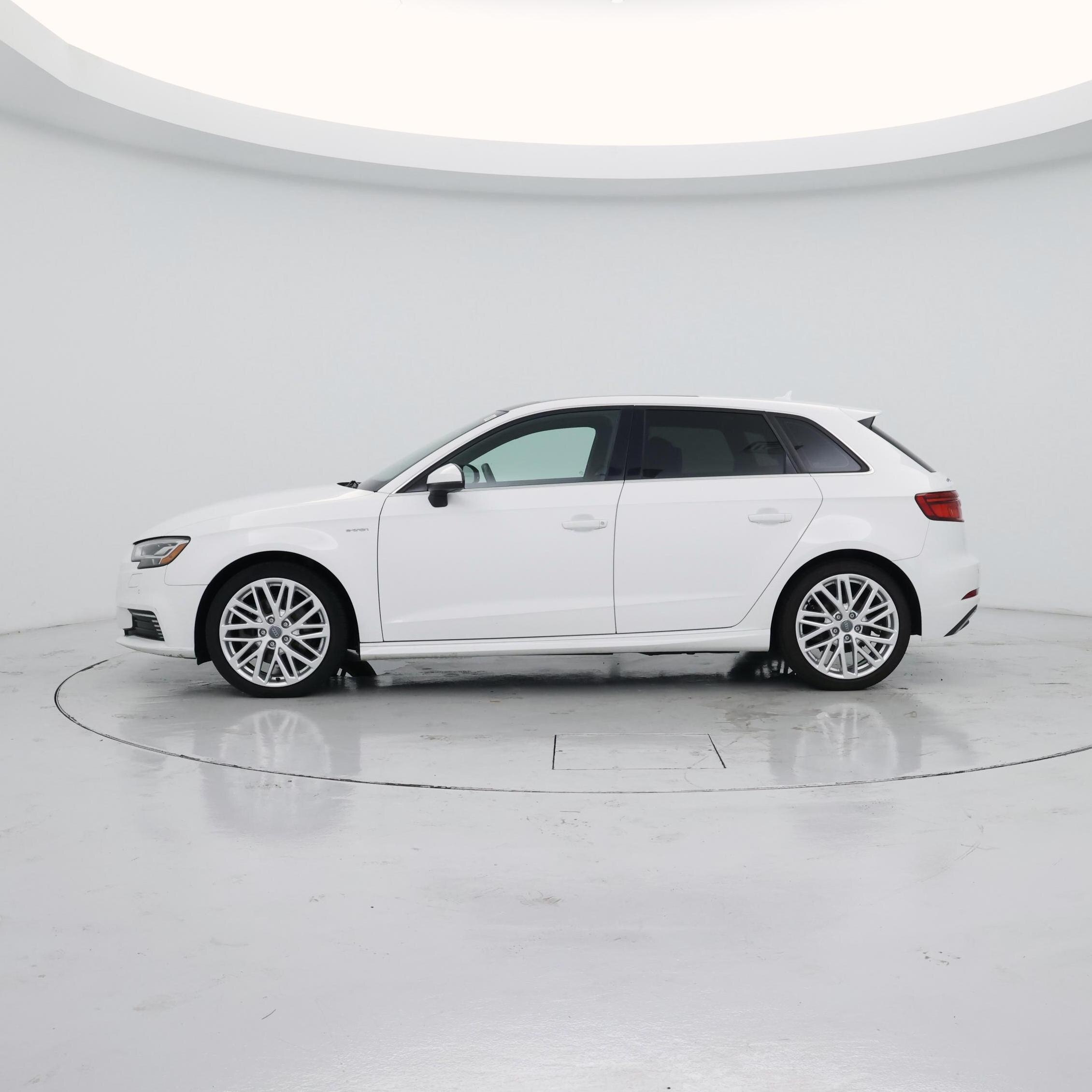 Thumbnail: 2018 Audi A3 - 3