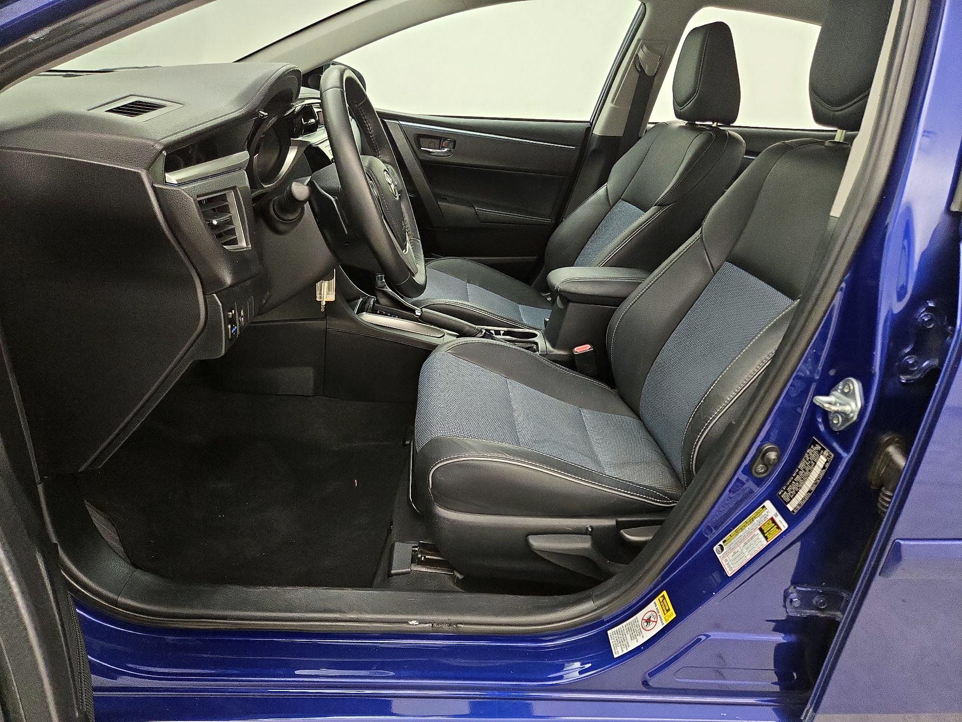 Thumbnail: 2015 Toyota Corolla - 11