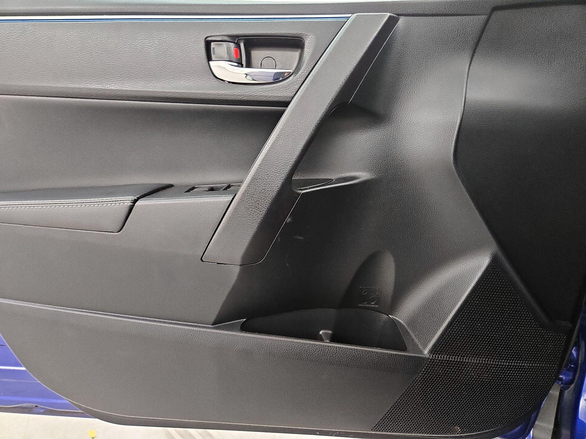 Thumbnail: 2015 Toyota Corolla - 12