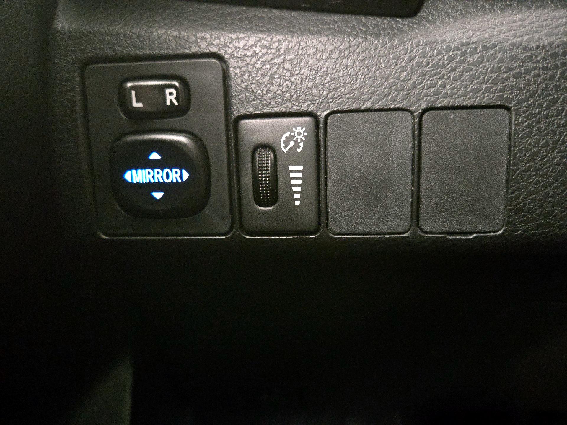 Thumbnail: 2015 Toyota Corolla - 13