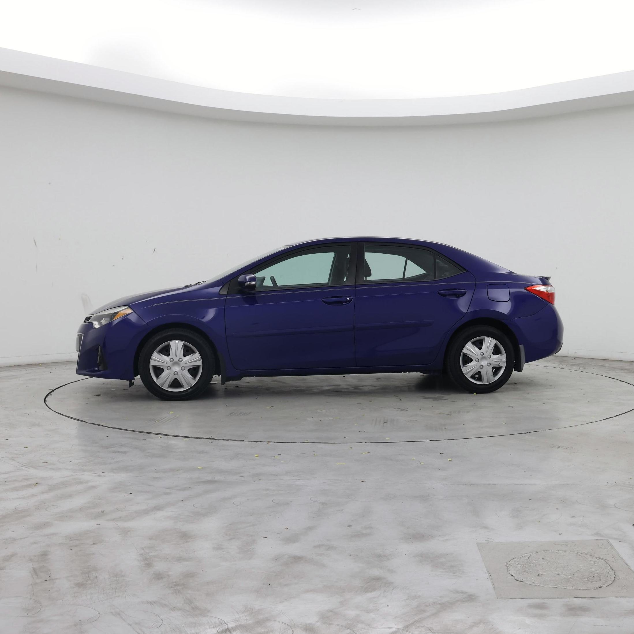 Thumbnail: 2015 Toyota Corolla - 3