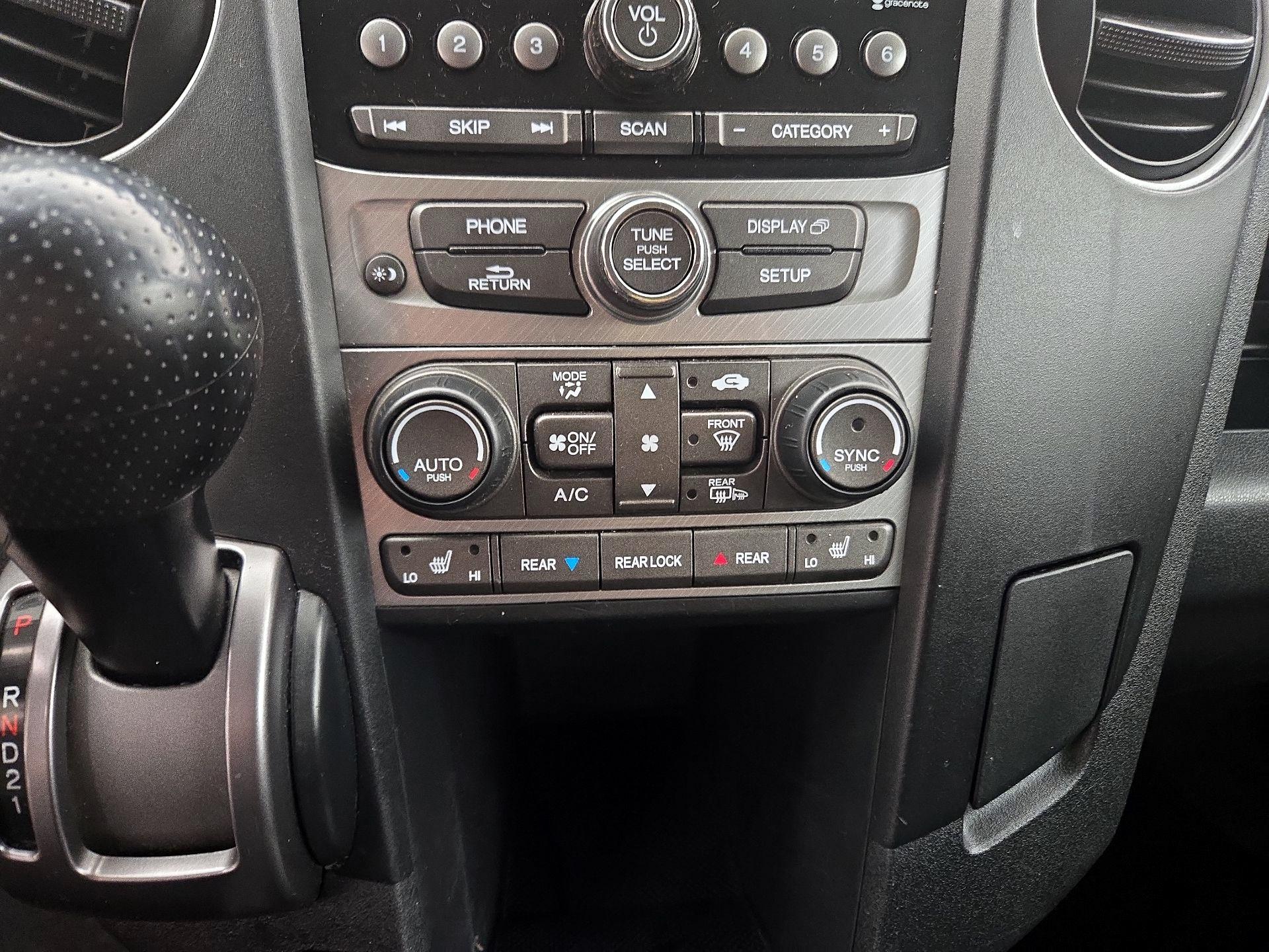 Thumbnail: 2014 Honda Pilot - 16
