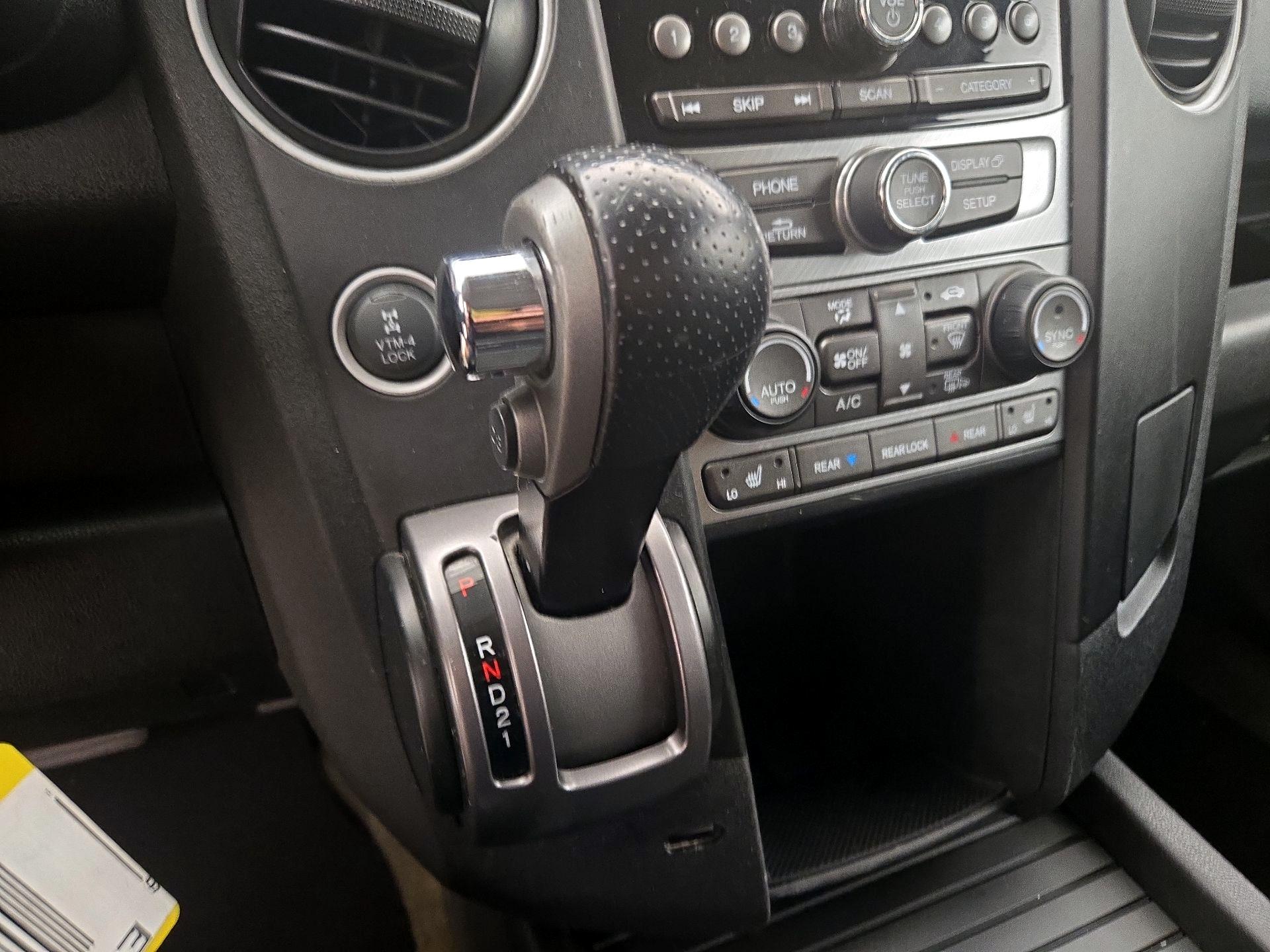 Thumbnail: 2014 Honda Pilot - 17