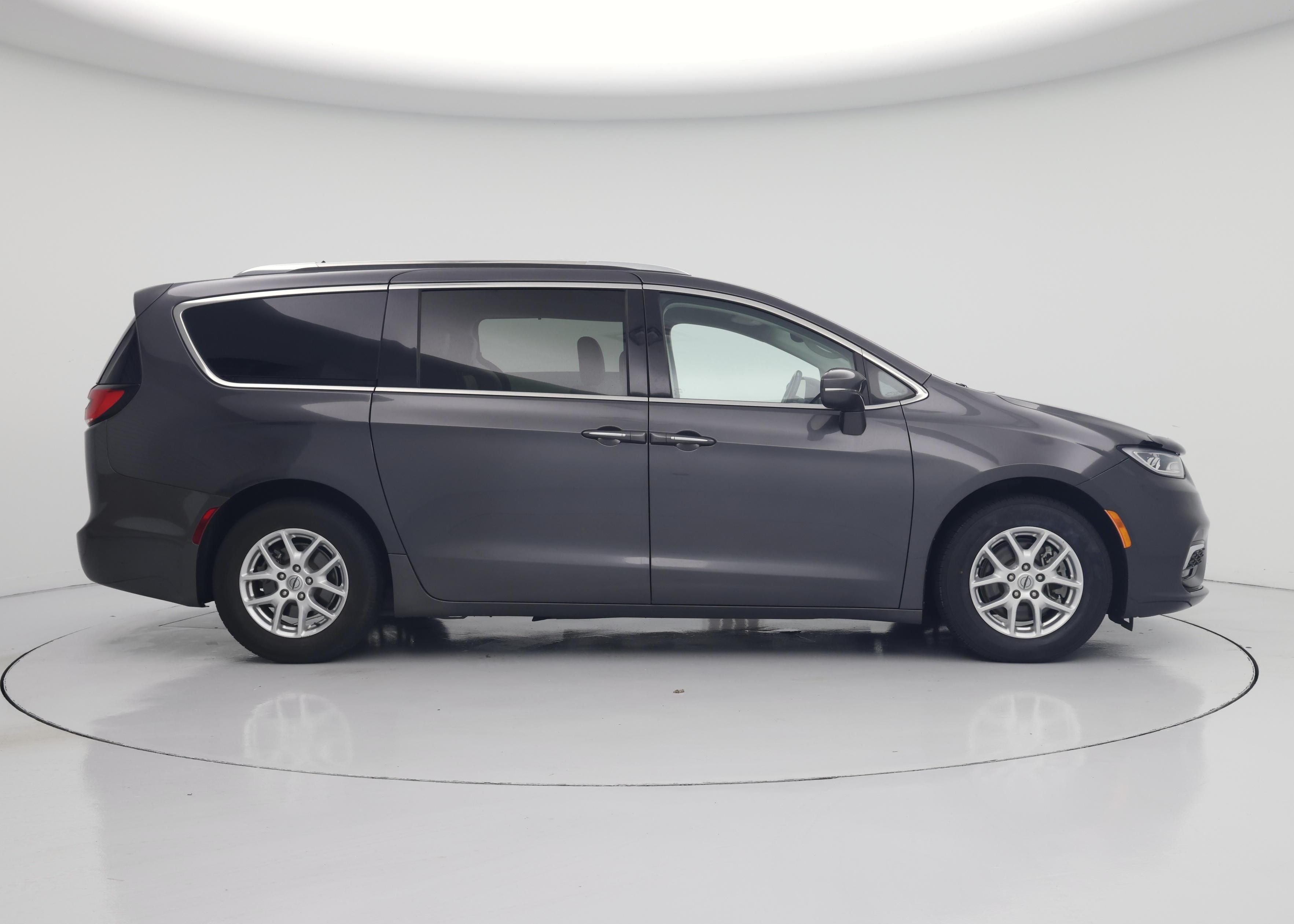 Thumbnail: 2021 Chrysler Pacifica - 7