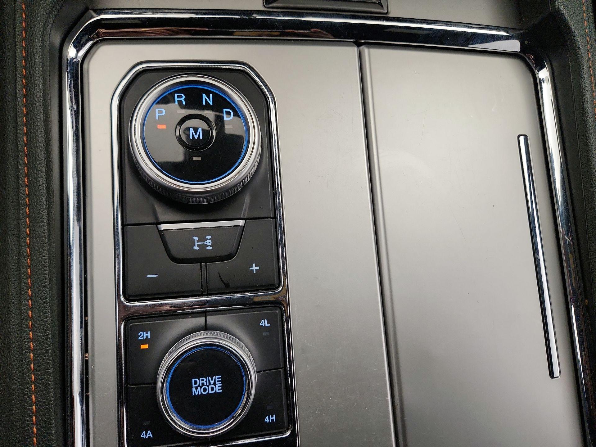 Thumbnail: 2022 Ford Expedition - 18