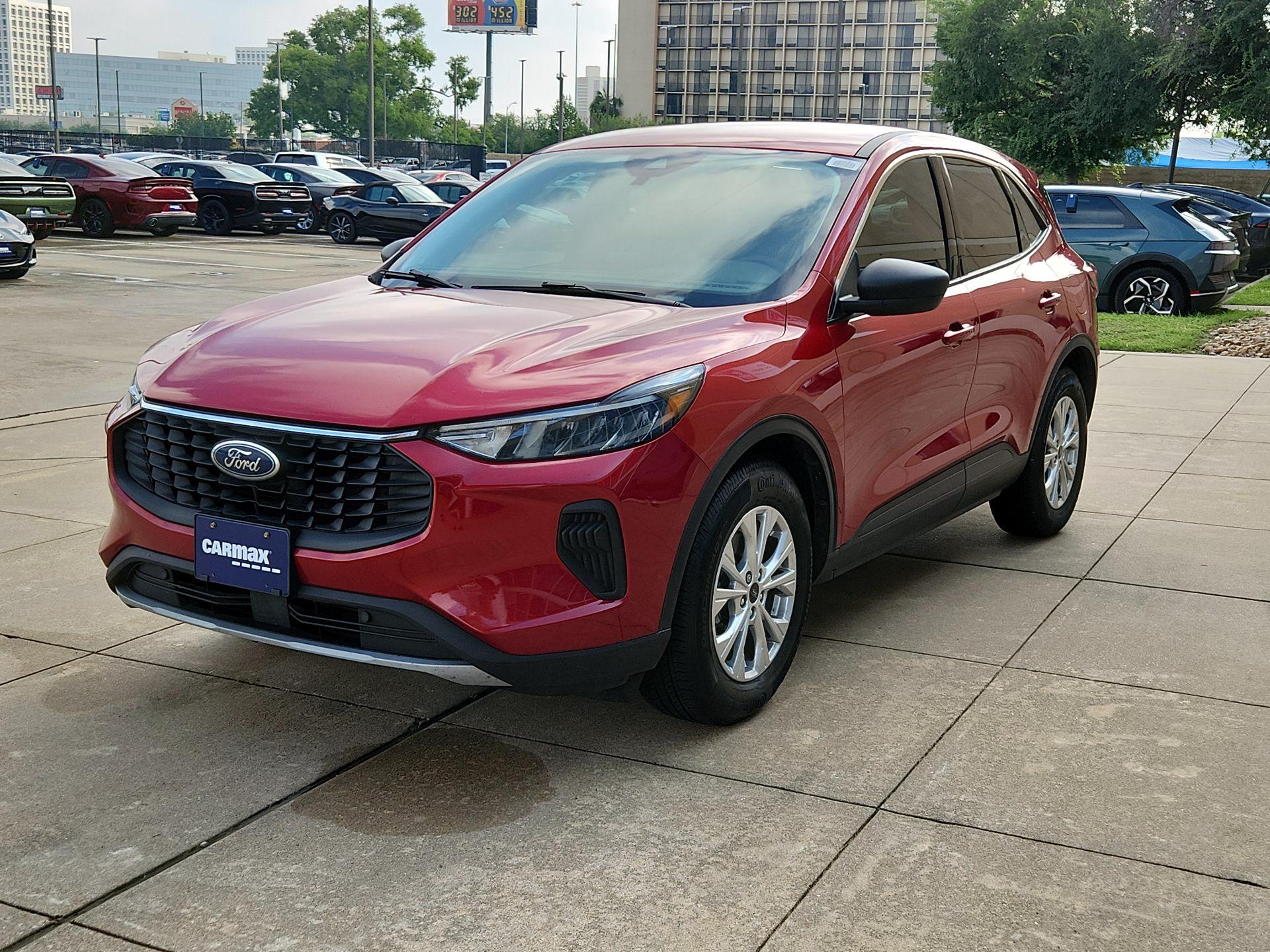 Thumbnail: 2023 Ford Escape - 3