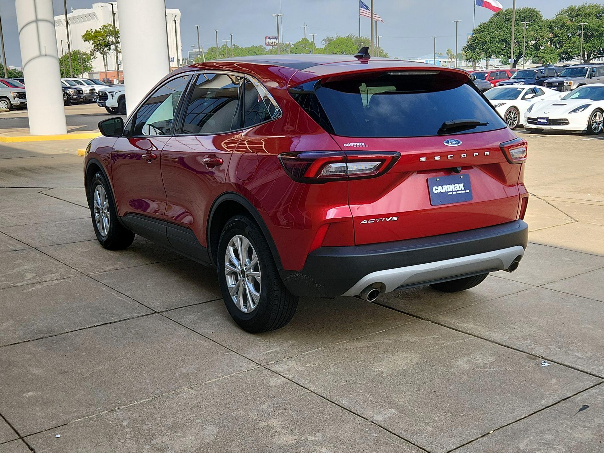 Thumbnail: 2023 Ford Escape - 7