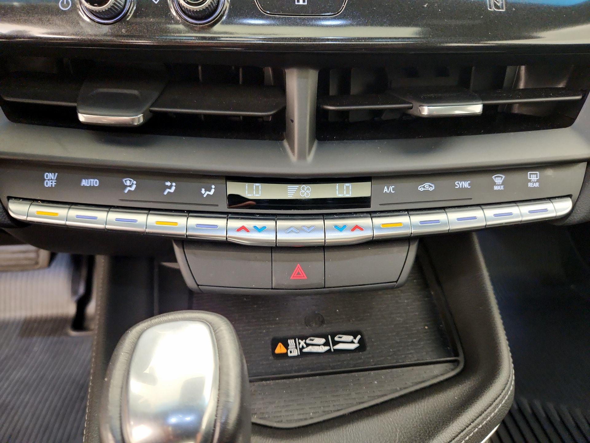 Thumbnail: 2021 Cadillac CT4 - 17