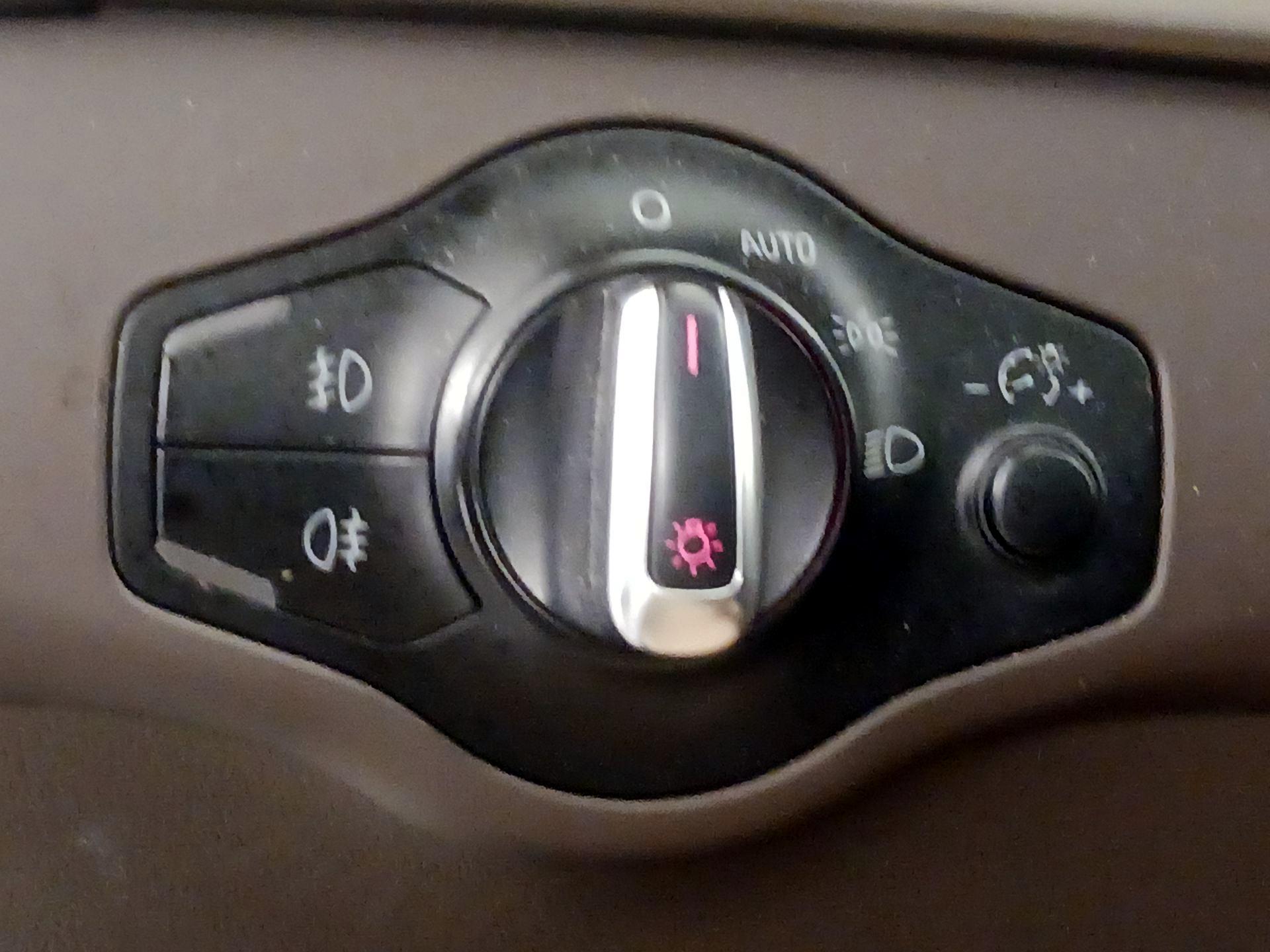 Thumbnail: 2015 Audi A4 - 13