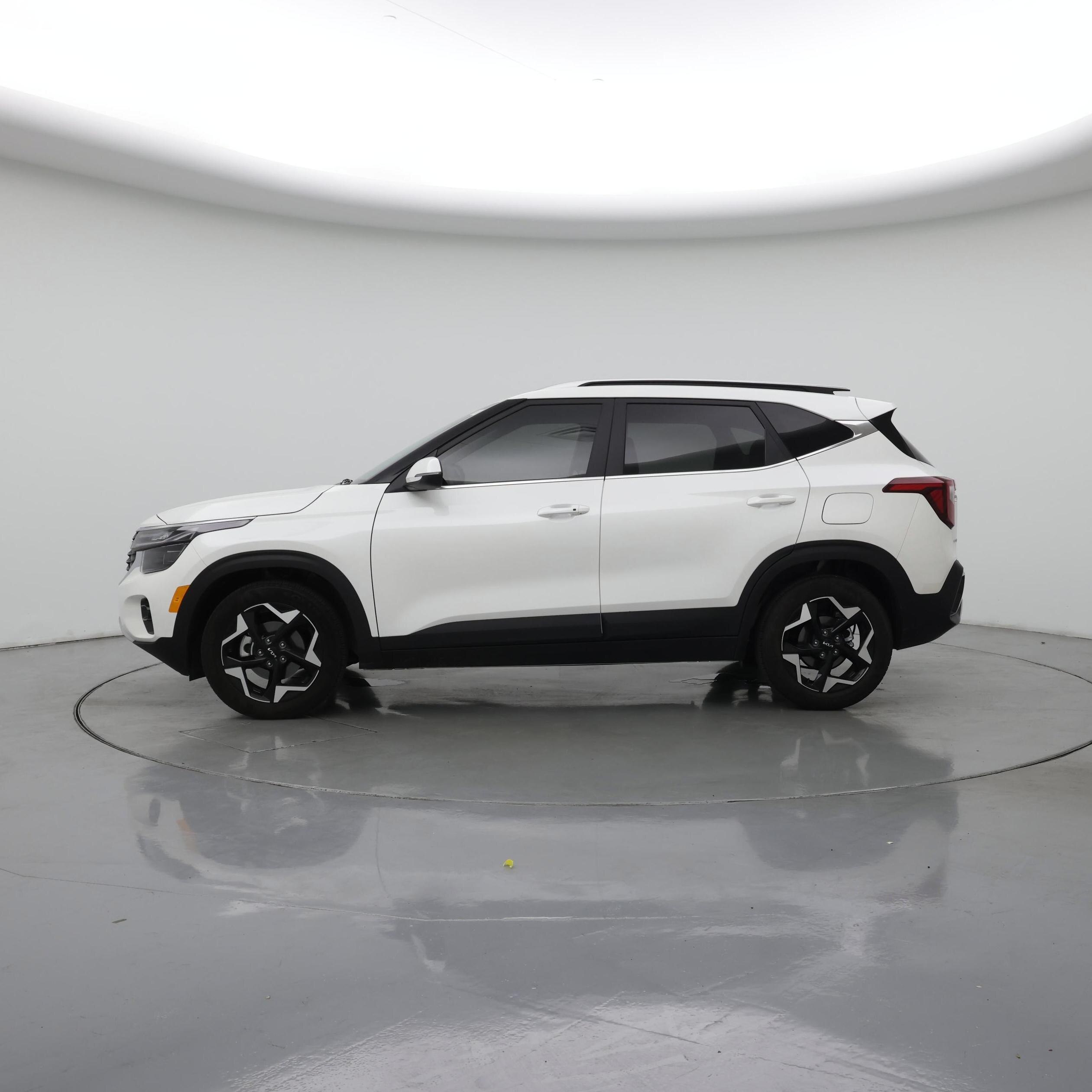 Thumbnail: 2024 Kia Seltos - 3