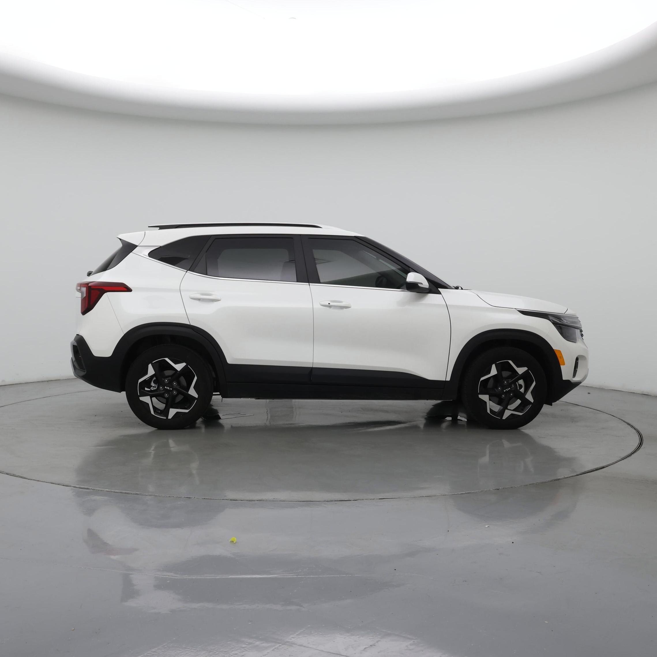 Thumbnail: 2024 Kia Seltos - 7